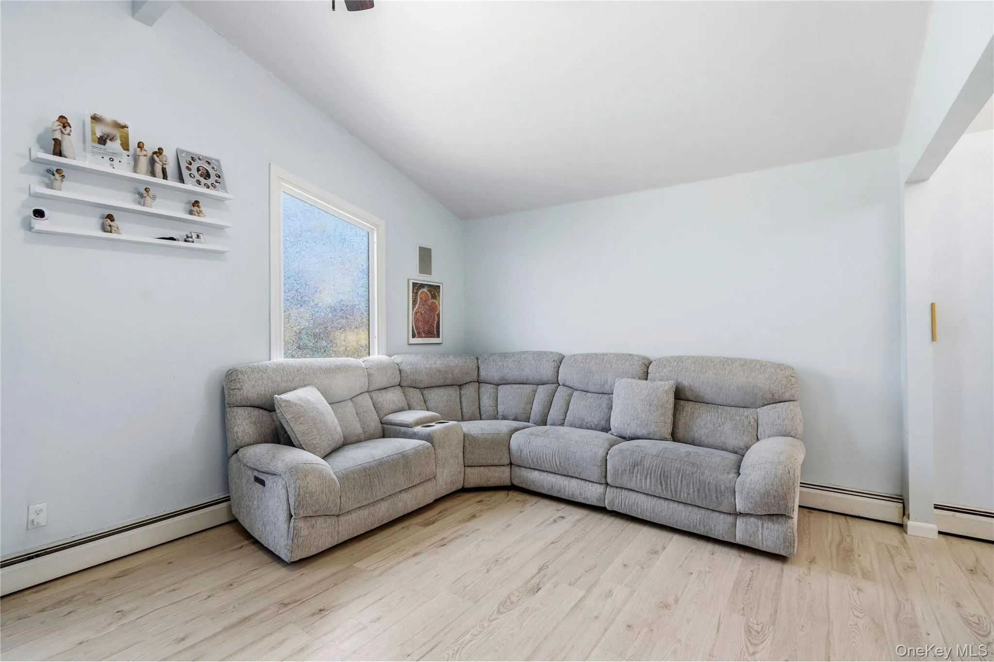 82 Robinwood Drive, Brookhaven, NY, 3 Bedrooms Bedrooms, 7 Rooms Rooms,1 BathroomBathrooms,Residential Sale,For Rent,Robinwood,0,996538 82 Robinwood Drive, Brookhaven, NY, 3 Bedrooms Bedrooms, 7 Rooms Rooms,1 BathroomBathrooms,Residential Sale,For Rent,Robinwood,0,996538