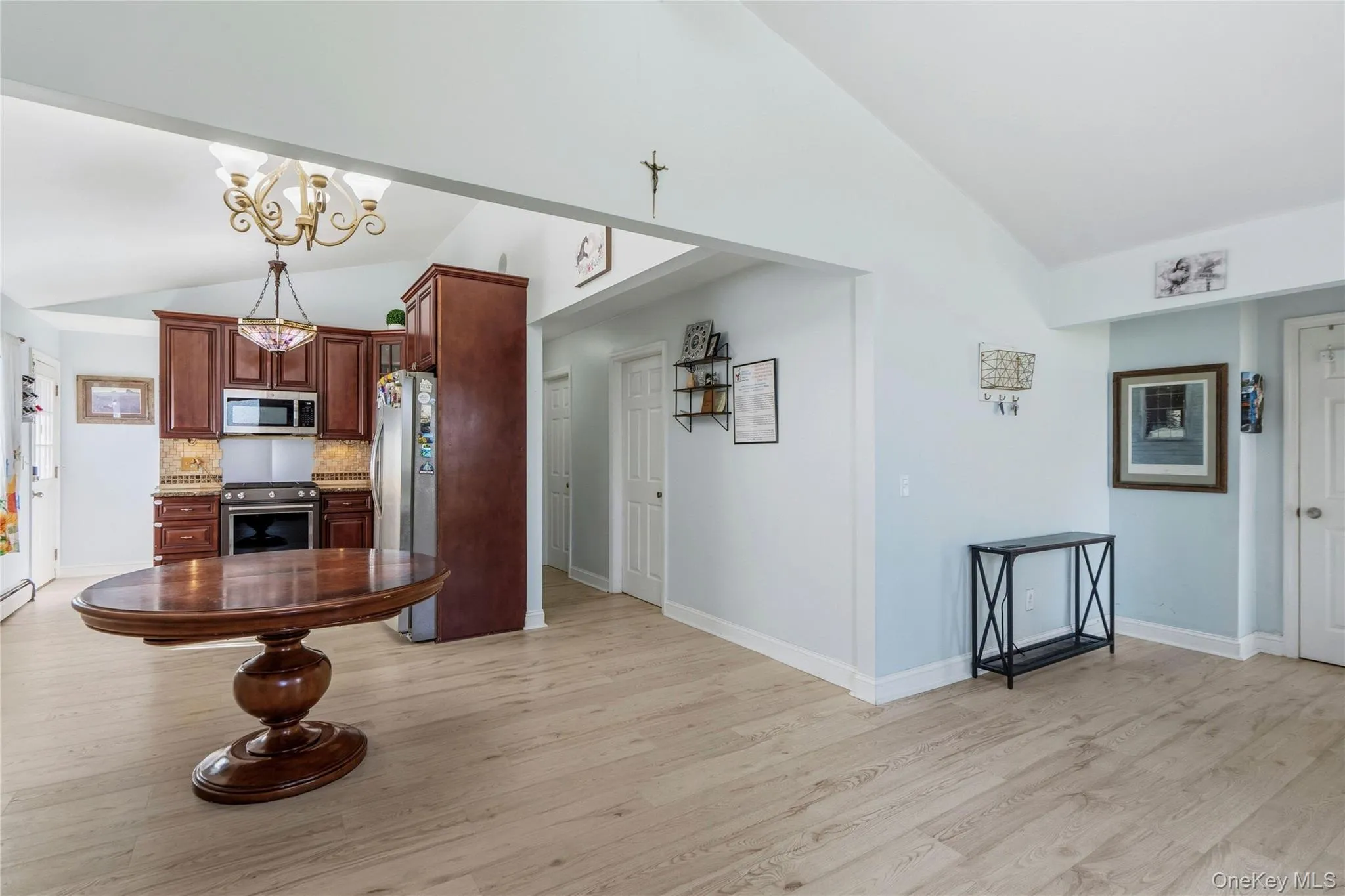 82 Robinwood Drive, Brookhaven, NY, 3 Bedrooms Bedrooms, 7 Rooms Rooms,1 BathroomBathrooms,Residential Sale,For Rent,Robinwood,0,996538 82 Robinwood Drive, Brookhaven, NY, 3 Bedrooms Bedrooms, 7 Rooms Rooms,1 BathroomBathrooms,Residential Sale,For Rent,Robinwood,0,996538