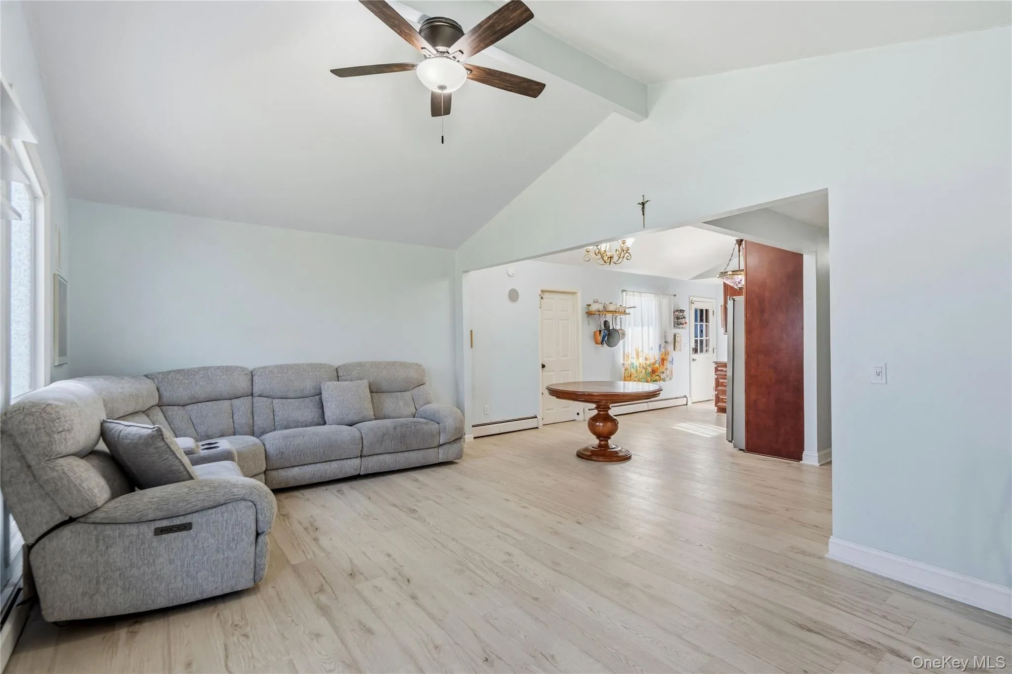 82 Robinwood Drive, Brookhaven, NY, 3 Bedrooms Bedrooms, 7 Rooms Rooms,1 BathroomBathrooms,Residential Sale,For Rent,Robinwood,0,996538 82 Robinwood Drive, Brookhaven, NY, 3 Bedrooms Bedrooms, 7 Rooms Rooms,1 BathroomBathrooms,Residential Sale,For Rent,Robinwood,0,996538