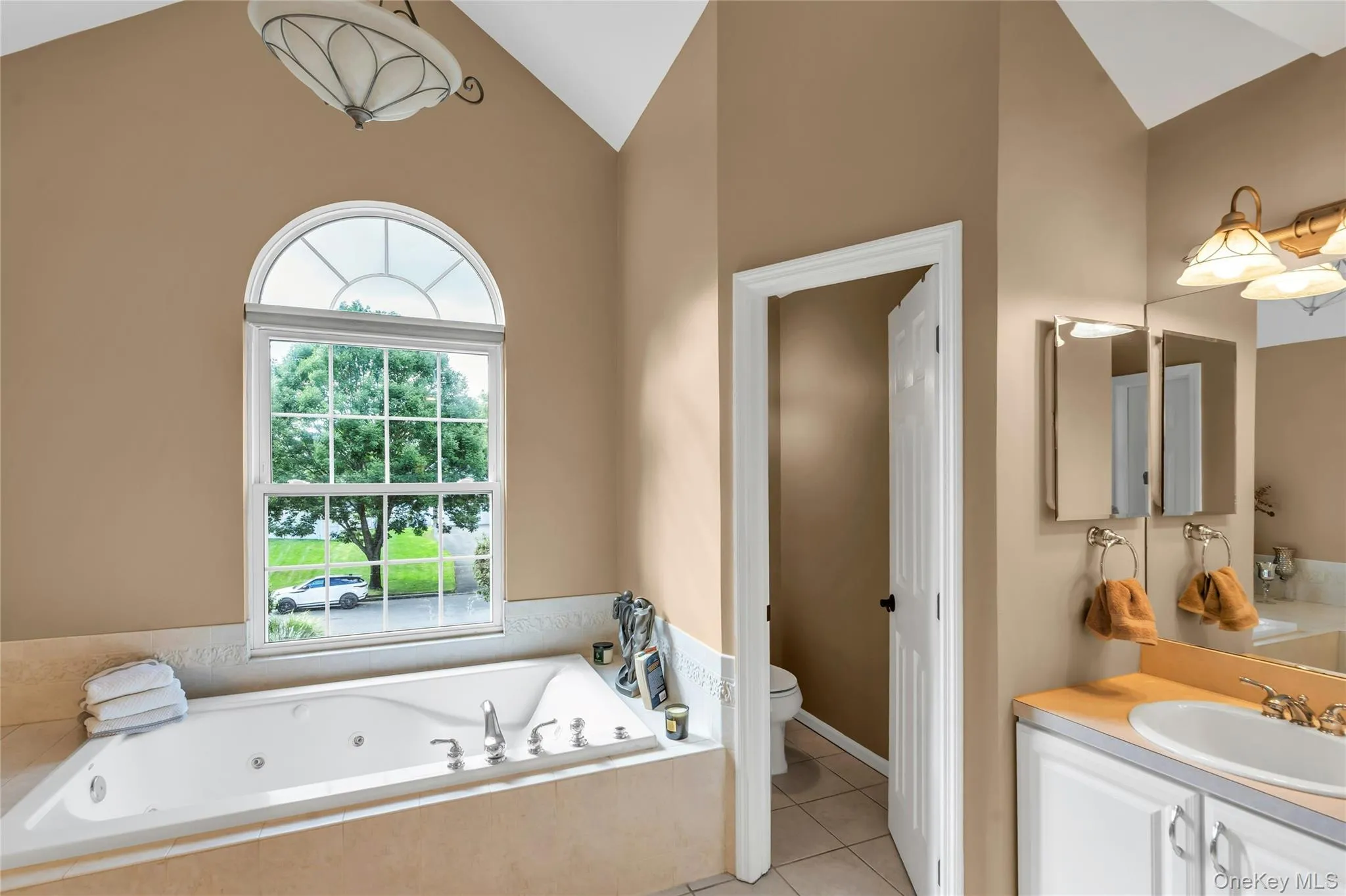 6 Magnolia Lane, Smithtown, NY, 4 Bedrooms Bedrooms, 8 Rooms Rooms,3 BathroomsBathrooms,Residential,For Rent,Magnolia,0,996544 6 Magnolia Lane, Smithtown, NY, 4 Bedrooms Bedrooms, 8 Rooms Rooms,3 BathroomsBathrooms,Residential,For Rent,Magnolia,0,996544
