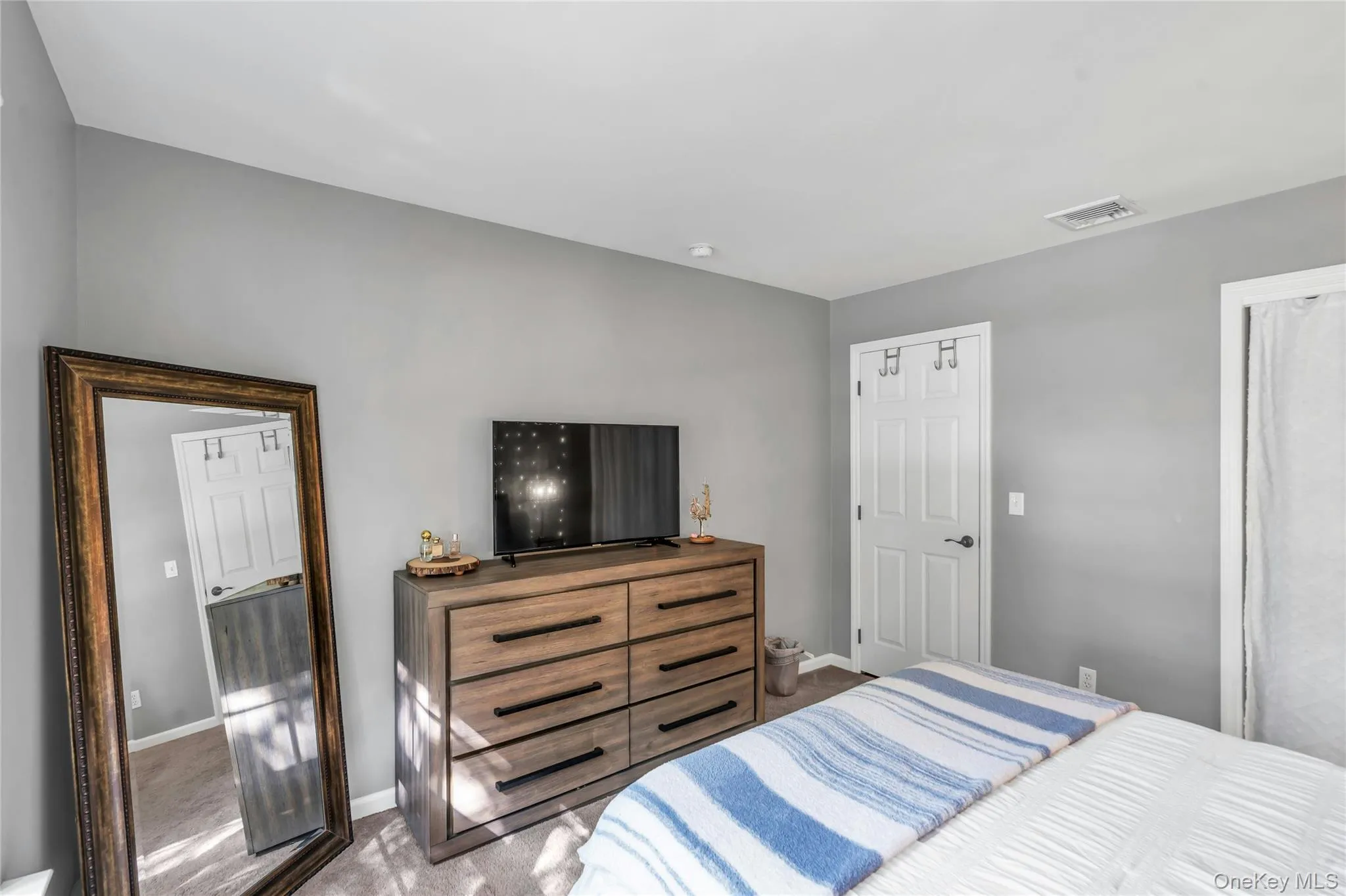 6 Magnolia Lane, Smithtown, NY, 4 Bedrooms Bedrooms, 8 Rooms Rooms,3 BathroomsBathrooms,Residential,For Rent,Magnolia,0,996544 6 Magnolia Lane, Smithtown, NY, 4 Bedrooms Bedrooms, 8 Rooms Rooms,3 BathroomsBathrooms,Residential,For Rent,Magnolia,0,996544