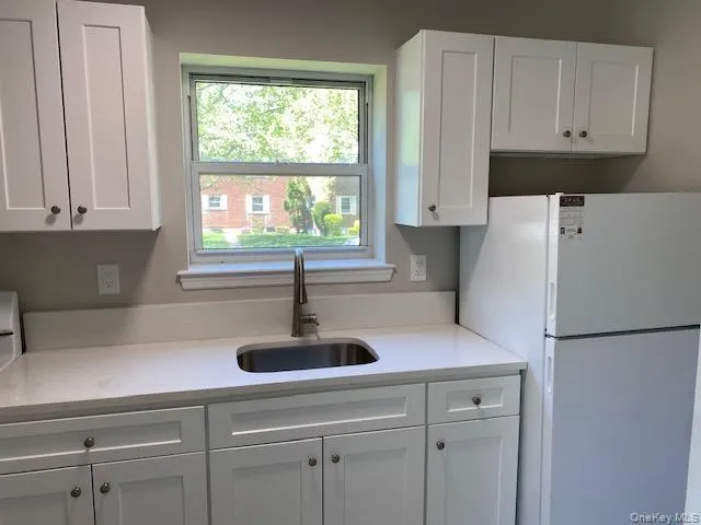 260-18 75th Avenue, New York, NY, 2 Bedrooms Bedrooms, 4 Rooms Rooms,1 BathroomBathrooms,Residential,For Rent,75th,0,996546 260-18 75th Avenue, New York, NY, 2 Bedrooms Bedrooms, 4 Rooms Rooms,1 BathroomBathrooms,Residential,For Rent,75th,0,996546