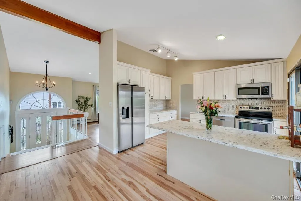 43 Hitching Post Lane, Glen Cove, NY, 6 Bedrooms Bedrooms, 12 Rooms Rooms,3 BathroomsBathrooms,Residential,For Rent,Hitching Post,0,996550 43 Hitching Post Lane, Glen Cove, NY, 6 Bedrooms Bedrooms, 12 Rooms Rooms,3 BathroomsBathrooms,Residential,For Rent,Hitching Post,0,996550