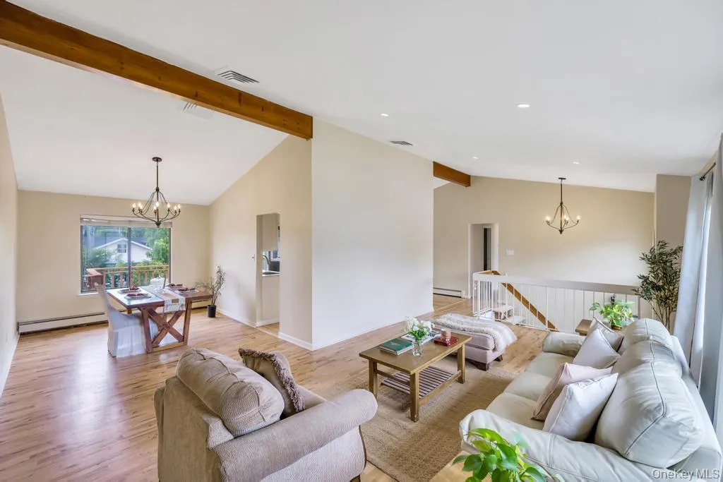 43 Hitching Post Lane, Glen Cove, NY, 6 Bedrooms Bedrooms, 12 Rooms Rooms,3 BathroomsBathrooms,Residential,For Rent,Hitching Post,0,996550 43 Hitching Post Lane, Glen Cove, NY, 6 Bedrooms Bedrooms, 12 Rooms Rooms,3 BathroomsBathrooms,Residential,For Rent,Hitching Post,0,996550
