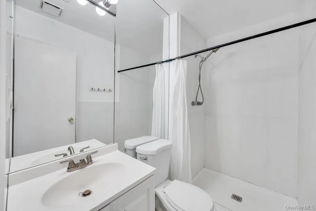 43 Hitching Post Lane, Glen Cove, NY, 6 Bedrooms Bedrooms, 12 Rooms Rooms,3 BathroomsBathrooms,Residential,For Rent,Hitching Post,0,996550 43 Hitching Post Lane, Glen Cove, NY, 6 Bedrooms Bedrooms, 12 Rooms Rooms,3 BathroomsBathrooms,Residential,For Rent,Hitching Post,0,996550