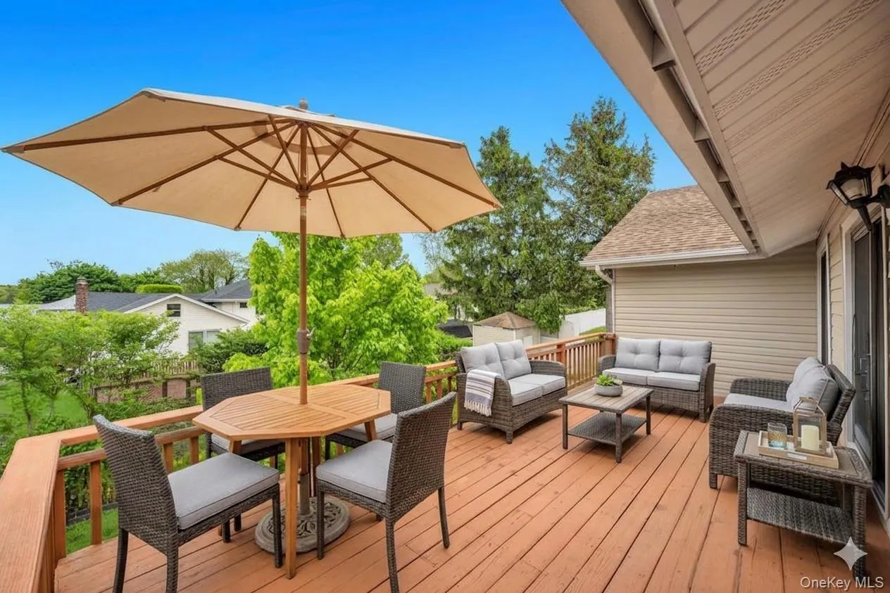 43 Hitching Post Lane, Glen Cove, NY, 6 Bedrooms Bedrooms, 12 Rooms Rooms,3 BathroomsBathrooms,Residential,For Rent,Hitching Post,0,996550 43 Hitching Post Lane, Glen Cove, NY, 6 Bedrooms Bedrooms, 12 Rooms Rooms,3 BathroomsBathrooms,Residential,For Rent,Hitching Post,0,996550