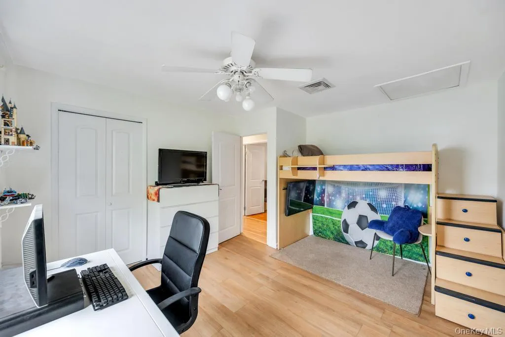 43 Hitching Post Lane, Glen Cove, NY, 6 Bedrooms Bedrooms, 12 Rooms Rooms,3 BathroomsBathrooms,Residential,For Rent,Hitching Post,0,996550 43 Hitching Post Lane, Glen Cove, NY, 6 Bedrooms Bedrooms, 12 Rooms Rooms,3 BathroomsBathrooms,Residential,For Rent,Hitching Post,0,996550