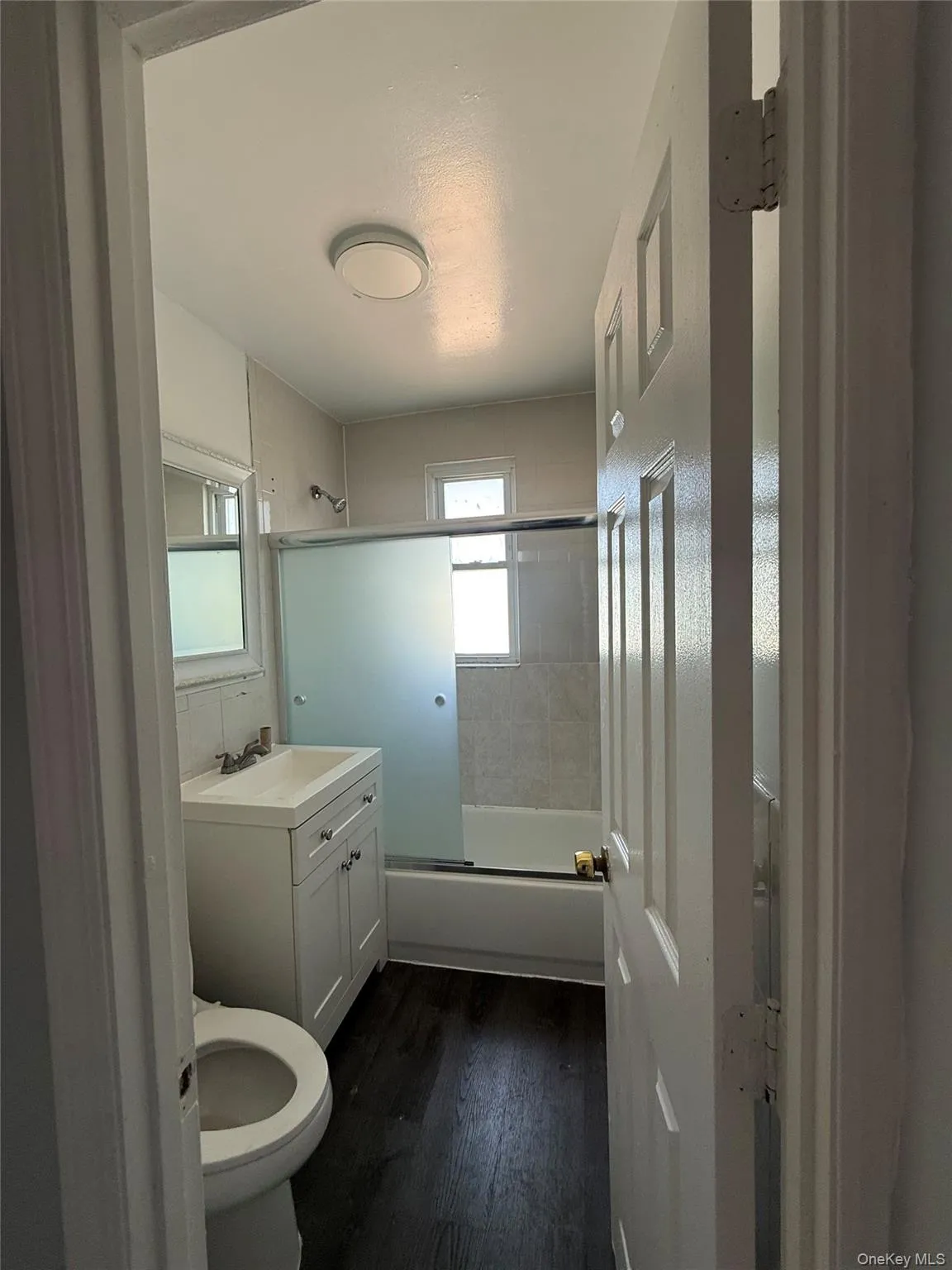 14019 183rd Street, New York, NY, 2 Bedrooms Bedrooms, 5 Rooms Rooms,1 BathroomBathrooms,Residential Lease,For Rent,183rd,0,996554 14019 183rd Street, New York, NY, 2 Bedrooms Bedrooms, 5 Rooms Rooms,1 BathroomBathrooms,Residential Lease,For Rent,183rd,0,996554