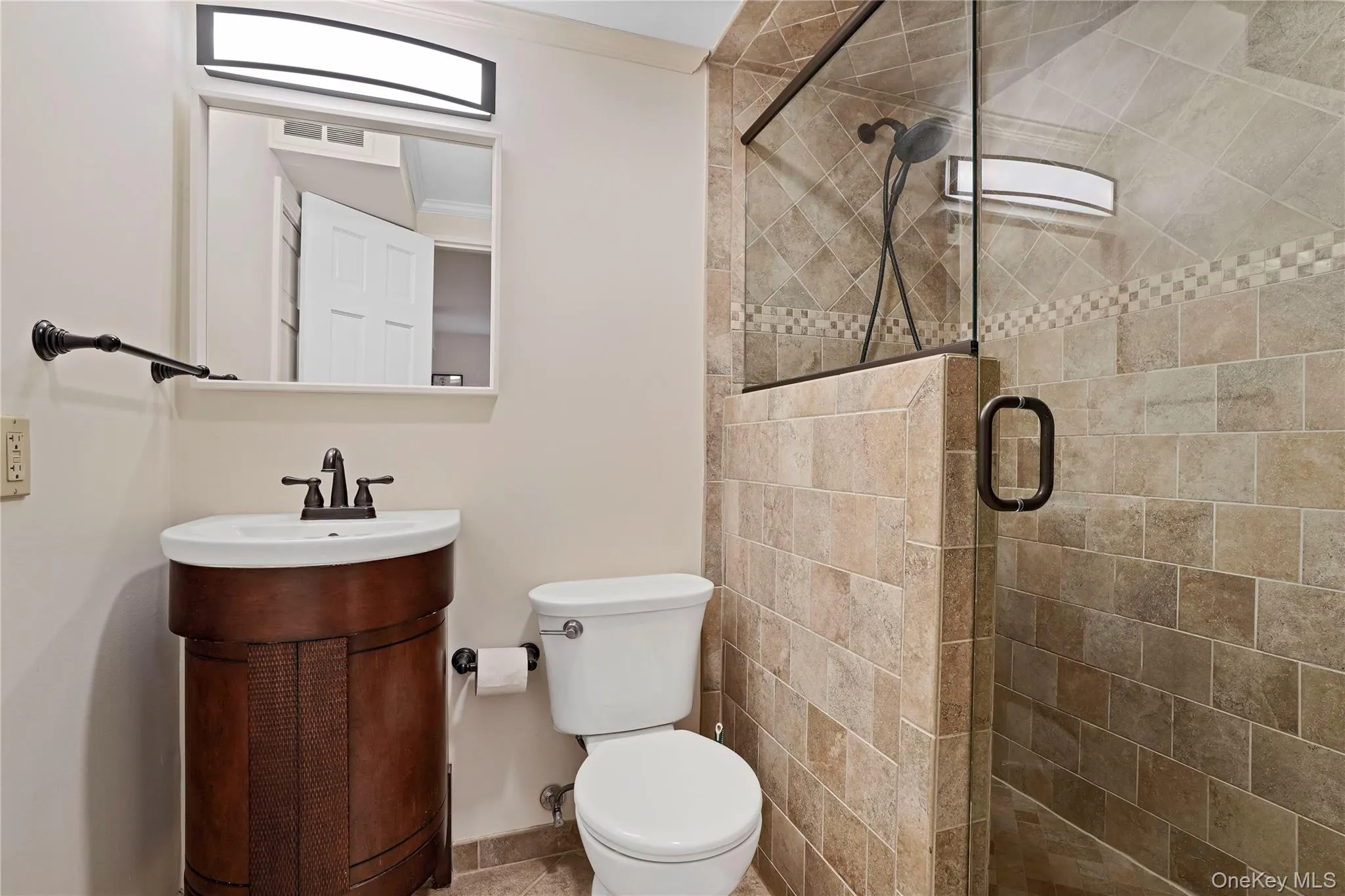 En Suite Bathroom En Suite Bathroom