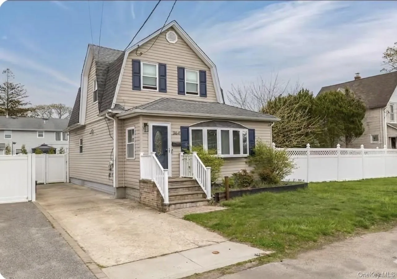 364 Broadway, Babylon, NY, 3 Bedrooms Bedrooms, 7 Rooms Rooms,2 BathroomsBathrooms,Residential,For Rent,Broadway,0,996562 364 Broadway, Babylon, NY, 3 Bedrooms Bedrooms, 7 Rooms Rooms,2 BathroomsBathrooms,Residential,For Rent,Broadway,0,996562
