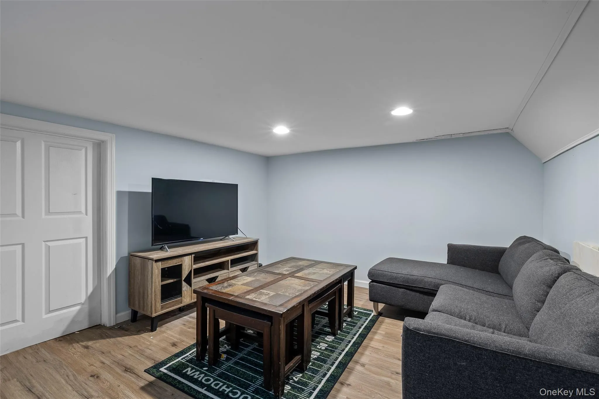 364 Broadway, Babylon, NY, 3 Bedrooms Bedrooms, 7 Rooms Rooms,2 BathroomsBathrooms,Residential,For Rent,Broadway,0,996562 364 Broadway, Babylon, NY, 3 Bedrooms Bedrooms, 7 Rooms Rooms,2 BathroomsBathrooms,Residential,For Rent,Broadway,0,996562