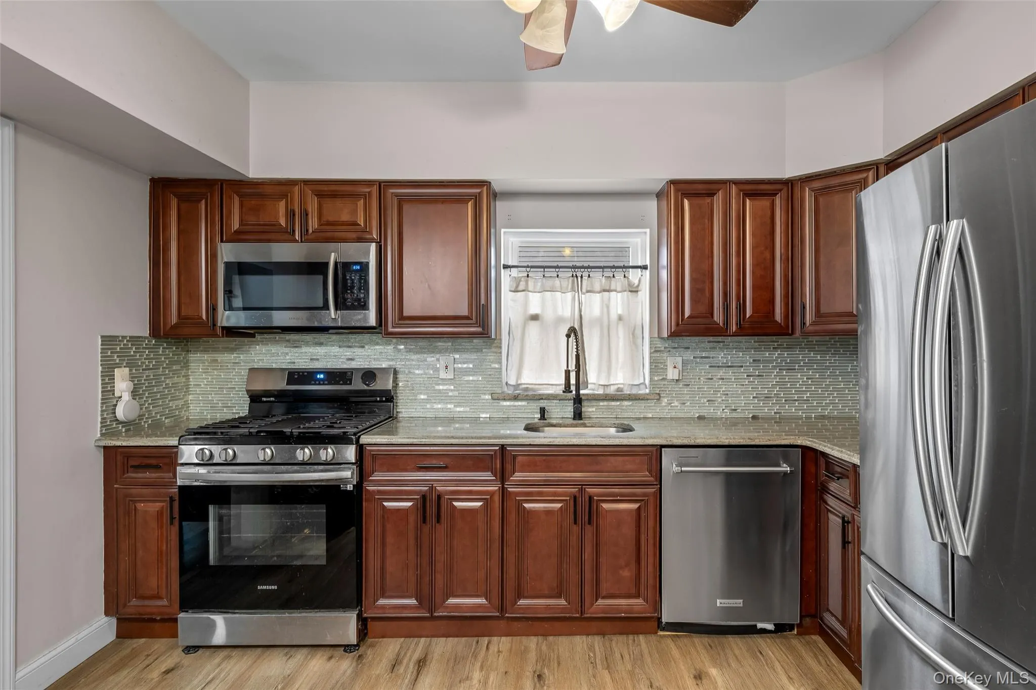 364 Broadway, Babylon, NY, 3 Bedrooms Bedrooms, 7 Rooms Rooms,2 BathroomsBathrooms,Residential,For Rent,Broadway,0,996562 364 Broadway, Babylon, NY, 3 Bedrooms Bedrooms, 7 Rooms Rooms,2 BathroomsBathrooms,Residential,For Rent,Broadway,0,996562