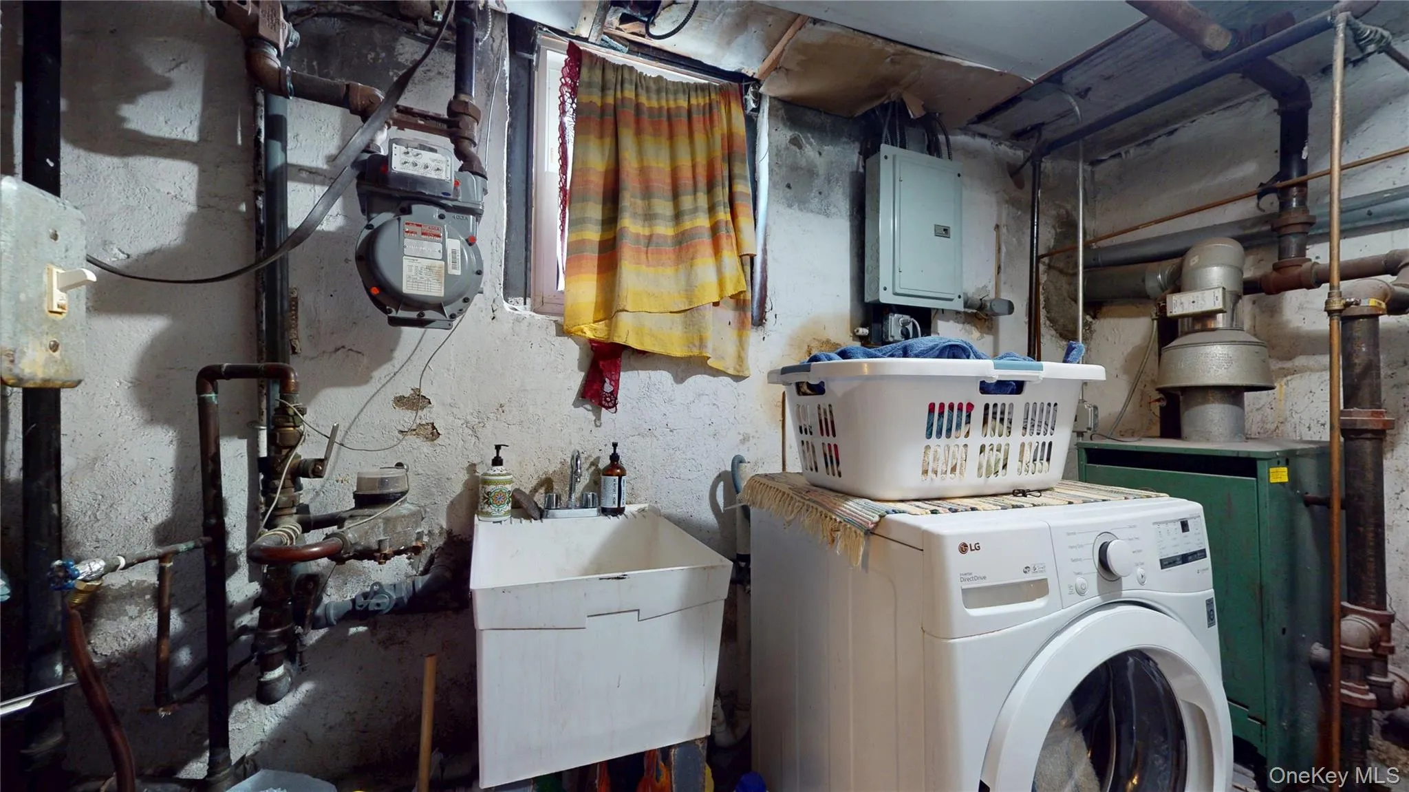 Utility / Laundry Utility / Laundry
