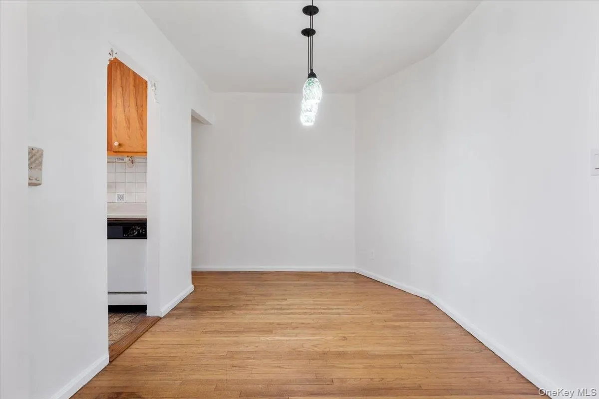 708 Palmer Court, Mamaroneck, NY, 2 Bedrooms Bedrooms, 4 Rooms Rooms,1 BathroomBathrooms,Residential Sale,For Rent,Palmer,0,996598 708 Palmer Court, Mamaroneck, NY, 2 Bedrooms Bedrooms, 4 Rooms Rooms,1 BathroomBathrooms,Residential Sale,For Rent,Palmer,0,996598