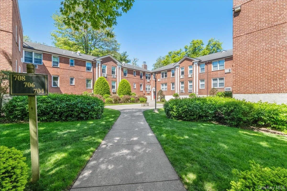 708 Palmer Court, Mamaroneck, NY, 2 Bedrooms Bedrooms, 4 Rooms Rooms,1 BathroomBathrooms,Residential Sale,For Rent,Palmer,0,996598 708 Palmer Court, Mamaroneck, NY, 2 Bedrooms Bedrooms, 4 Rooms Rooms,1 BathroomBathrooms,Residential Sale,For Rent,Palmer,0,996598