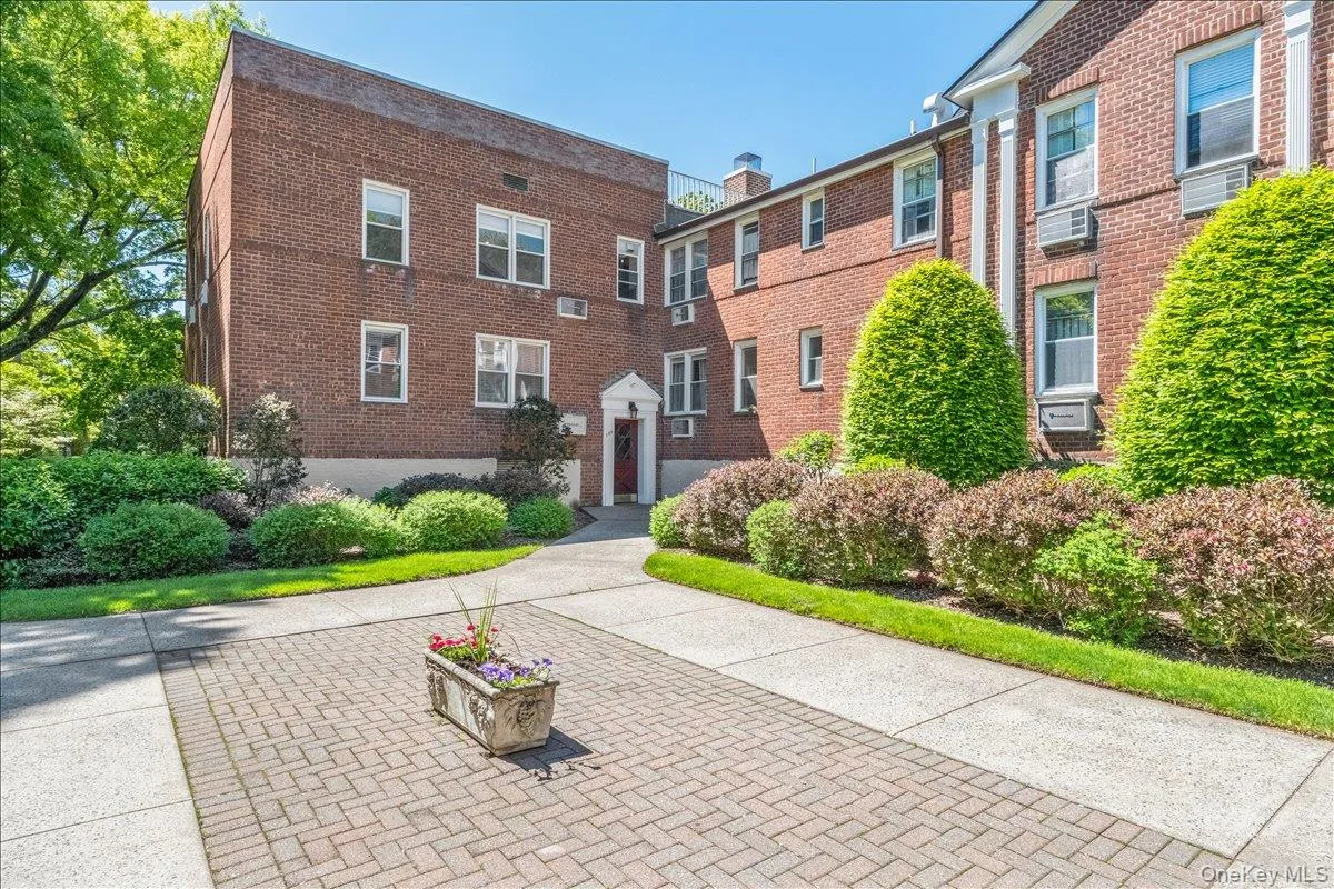 708 Palmer Court, Mamaroneck, NY, 2 Bedrooms Bedrooms, 4 Rooms Rooms,1 BathroomBathrooms,Residential Sale,For Rent,Palmer,0,996598 708 Palmer Court, Mamaroneck, NY, 2 Bedrooms Bedrooms, 4 Rooms Rooms,1 BathroomBathrooms,Residential Sale,For Rent,Palmer,0,996598