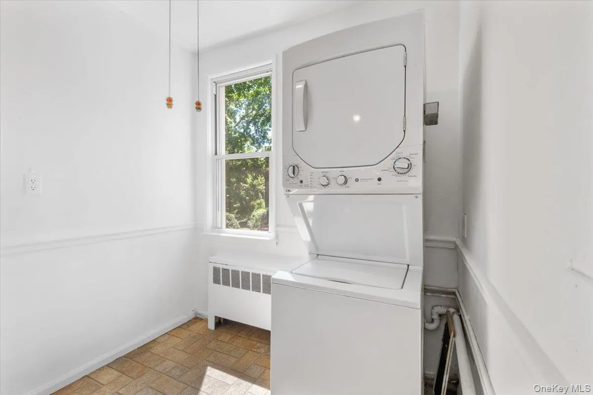 708 Palmer Court, Mamaroneck, NY, 2 Bedrooms Bedrooms, 4 Rooms Rooms,1 BathroomBathrooms,Residential Sale,For Rent,Palmer,0,996598 708 Palmer Court, Mamaroneck, NY, 2 Bedrooms Bedrooms, 4 Rooms Rooms,1 BathroomBathrooms,Residential Sale,For Rent,Palmer,0,996598