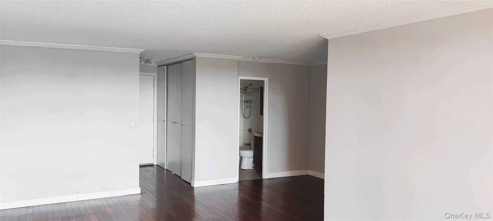 152-18 Union Turnpike, New York, NY, 2 Rooms Rooms,1 BathroomBathrooms,Residential Lease,For Rent,Union,0,996604 152-18 Union Turnpike, New York, NY, 2 Rooms Rooms,1 BathroomBathrooms,Residential Lease,For Rent,Union,0,996604