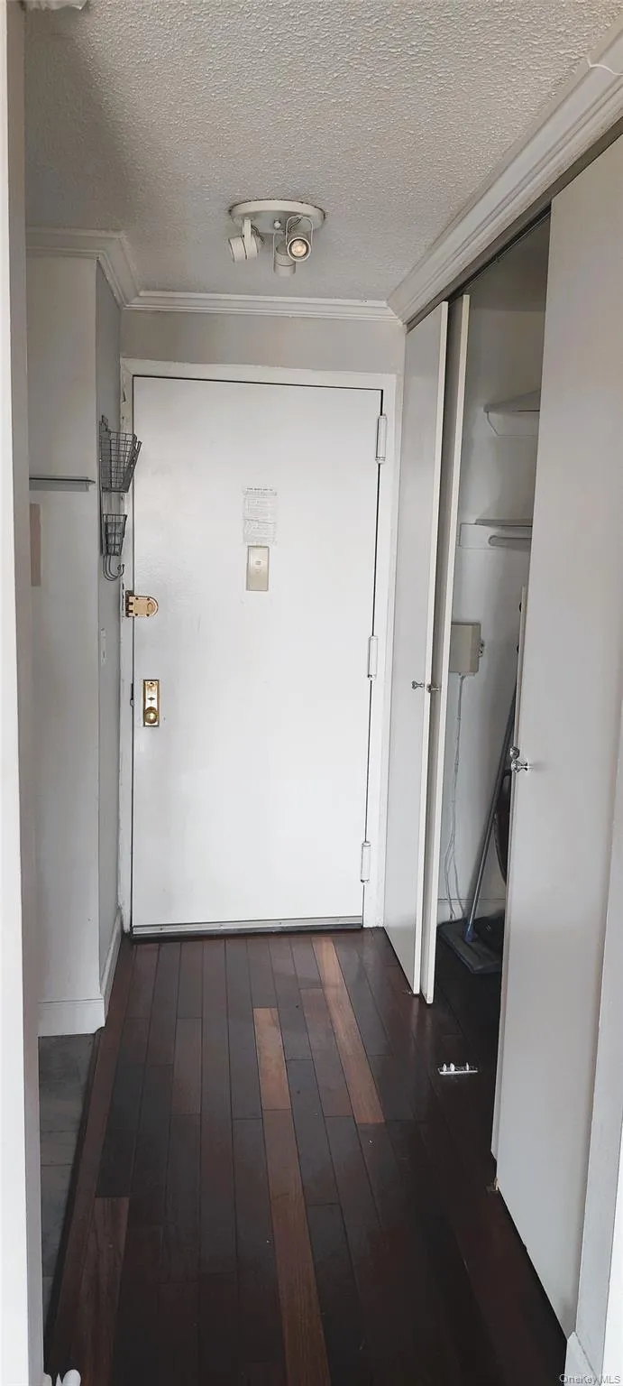 152-18 Union Turnpike, New York, NY, 2 Rooms Rooms,1 BathroomBathrooms,Residential Lease,For Rent,Union,0,996604 152-18 Union Turnpike, New York, NY, 2 Rooms Rooms,1 BathroomBathrooms,Residential Lease,For Rent,Union,0,996604