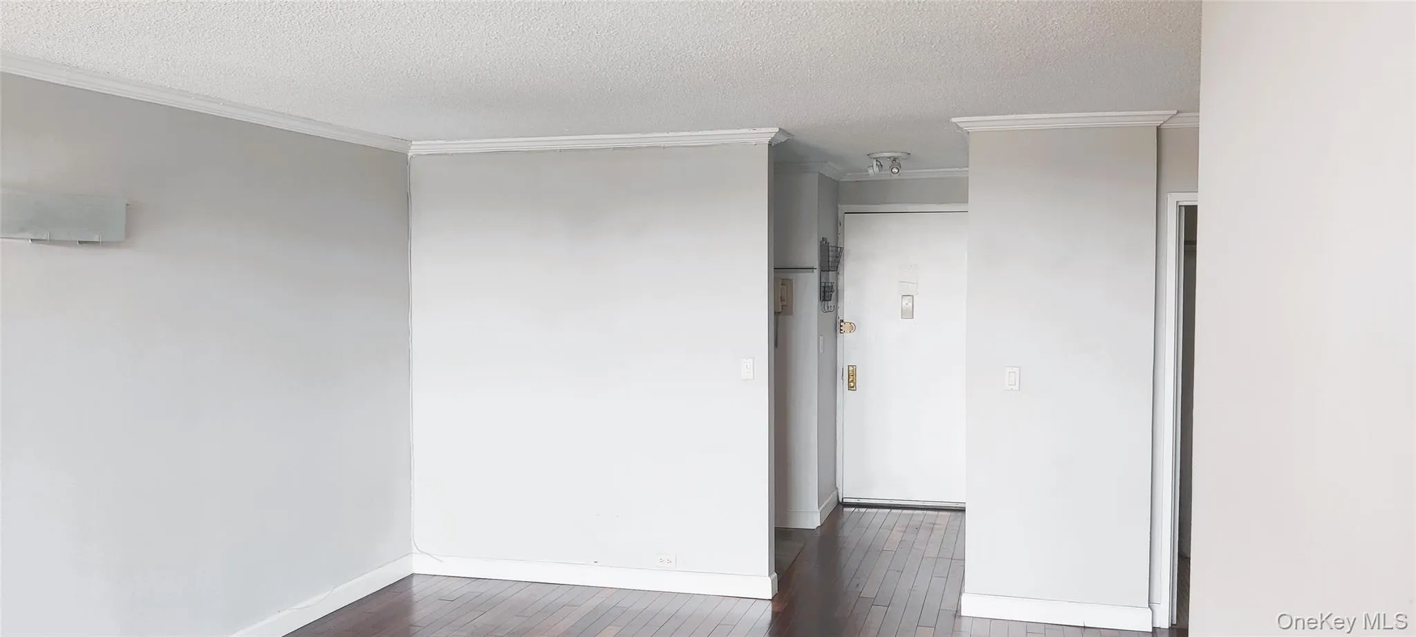 152-18 Union Turnpike, New York, NY, 2 Rooms Rooms,1 BathroomBathrooms,Residential Lease,For Rent,Union,0,996604 152-18 Union Turnpike, New York, NY, 2 Rooms Rooms,1 BathroomBathrooms,Residential Lease,For Rent,Union,0,996604