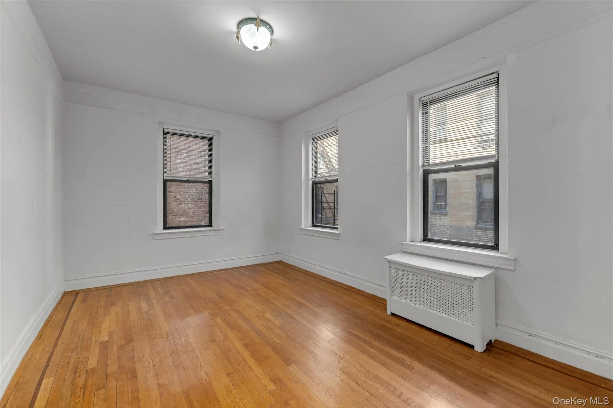 37-21 80th Street, New York, NY, 1 Bedroom Bedrooms, 4 Rooms Rooms,1 BathroomBathrooms,Residential,For Rent,80th,0,996607 37-21 80th Street, New York, NY, 1 Bedroom Bedrooms, 4 Rooms Rooms,1 BathroomBathrooms,Residential,For Rent,80th,0,996607