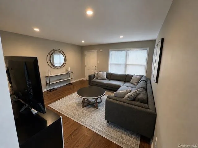 526 Fourth Avenue, Pelham, NY, 3 Bedrooms Bedrooms, 10 Rooms Rooms,2 BathroomsBathrooms,Residential Lease,For Rent,Fourth,0,996614 526 Fourth Avenue, Pelham, NY, 3 Bedrooms Bedrooms, 10 Rooms Rooms,2 BathroomsBathrooms,Residential Lease,For Rent,Fourth,0,996614