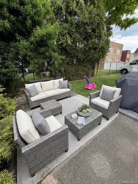 526 Fourth Avenue, Pelham, NY, 3 Bedrooms Bedrooms, 10 Rooms Rooms,2 BathroomsBathrooms,Residential Lease,For Rent,Fourth,0,996614 526 Fourth Avenue, Pelham, NY, 3 Bedrooms Bedrooms, 10 Rooms Rooms,2 BathroomsBathrooms,Residential Lease,For Rent,Fourth,0,996614