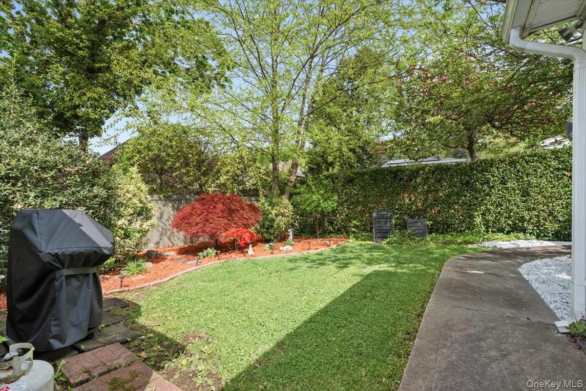18 Devon Place, New York, NY, 2 Bedrooms Bedrooms, 5 Rooms Rooms,1 BathroomBathrooms,Residential Sale,For Rent,Devon,0,996615 18 Devon Place, New York, NY, 2 Bedrooms Bedrooms, 5 Rooms Rooms,1 BathroomBathrooms,Residential Sale,For Rent,Devon,0,996615