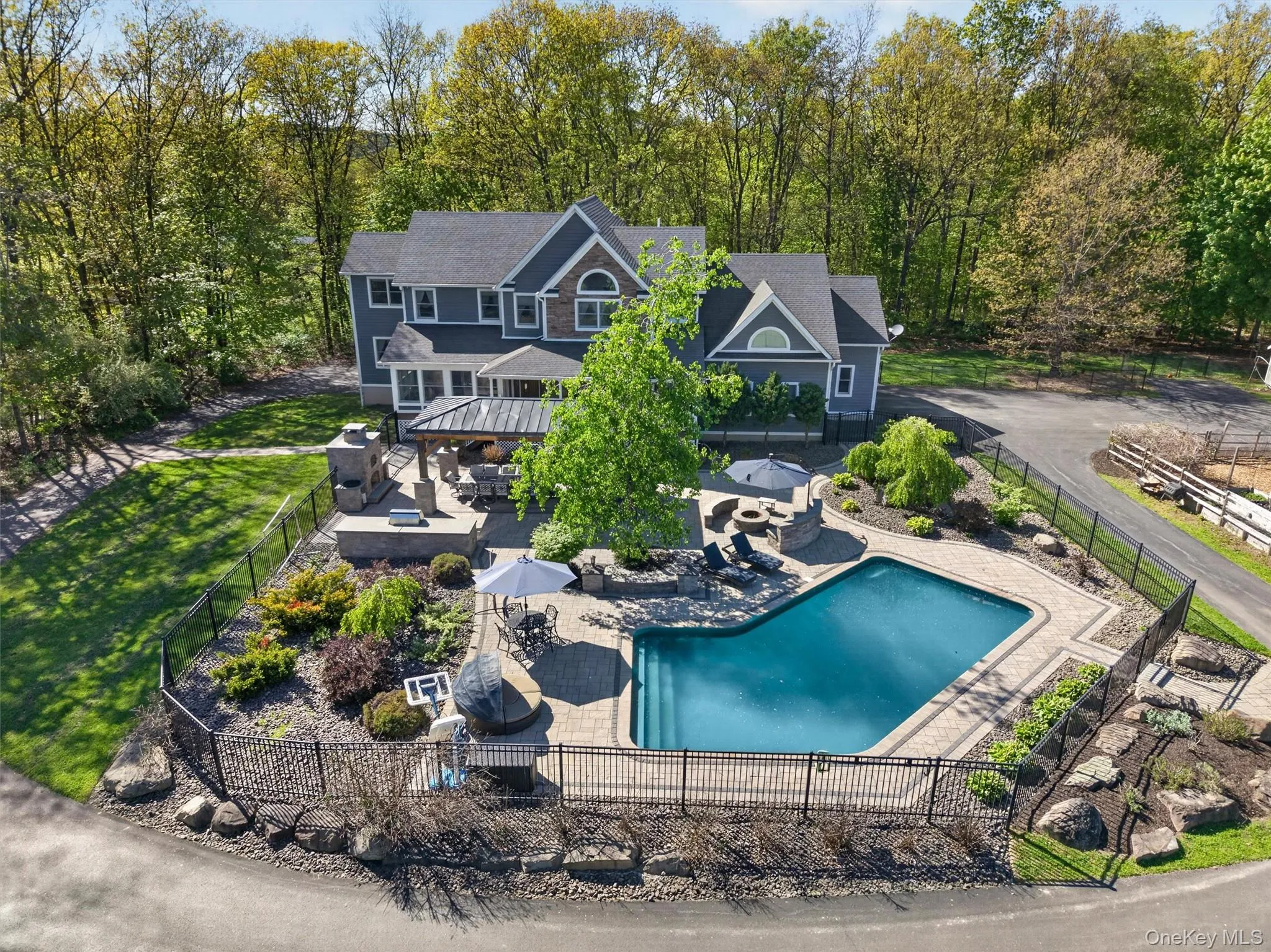 2 White Horse Road, Greenville, NY, 3 Bedrooms Bedrooms, 15 Rooms Rooms,2 BathroomsBathrooms,Residential,For Rent,White Horse,0,996623 2 White Horse Road, Greenville, NY, 3 Bedrooms Bedrooms, 15 Rooms Rooms,2 BathroomsBathrooms,Residential,For Rent,White Horse,0,996623