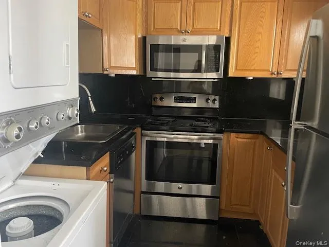 757 Chestnut Street, Hempstead, NY, 2 Bedrooms Bedrooms, 5 Rooms Rooms,2 BathroomsBathrooms,Residential Lease,For Rent,Chestnut,0,996627 757 Chestnut Street, Hempstead, NY, 2 Bedrooms Bedrooms, 5 Rooms Rooms,2 BathroomsBathrooms,Residential Lease,For Rent,Chestnut,0,996627