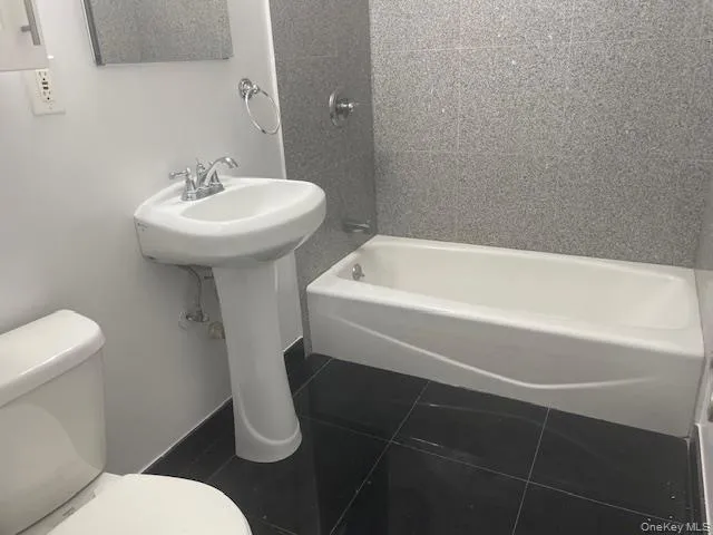 757 Chestnut Street, Hempstead, NY, 2 Bedrooms Bedrooms, 5 Rooms Rooms,2 BathroomsBathrooms,Residential Lease,For Rent,Chestnut,0,996627 757 Chestnut Street, Hempstead, NY, 2 Bedrooms Bedrooms, 5 Rooms Rooms,2 BathroomsBathrooms,Residential Lease,For Rent,Chestnut,0,996627
