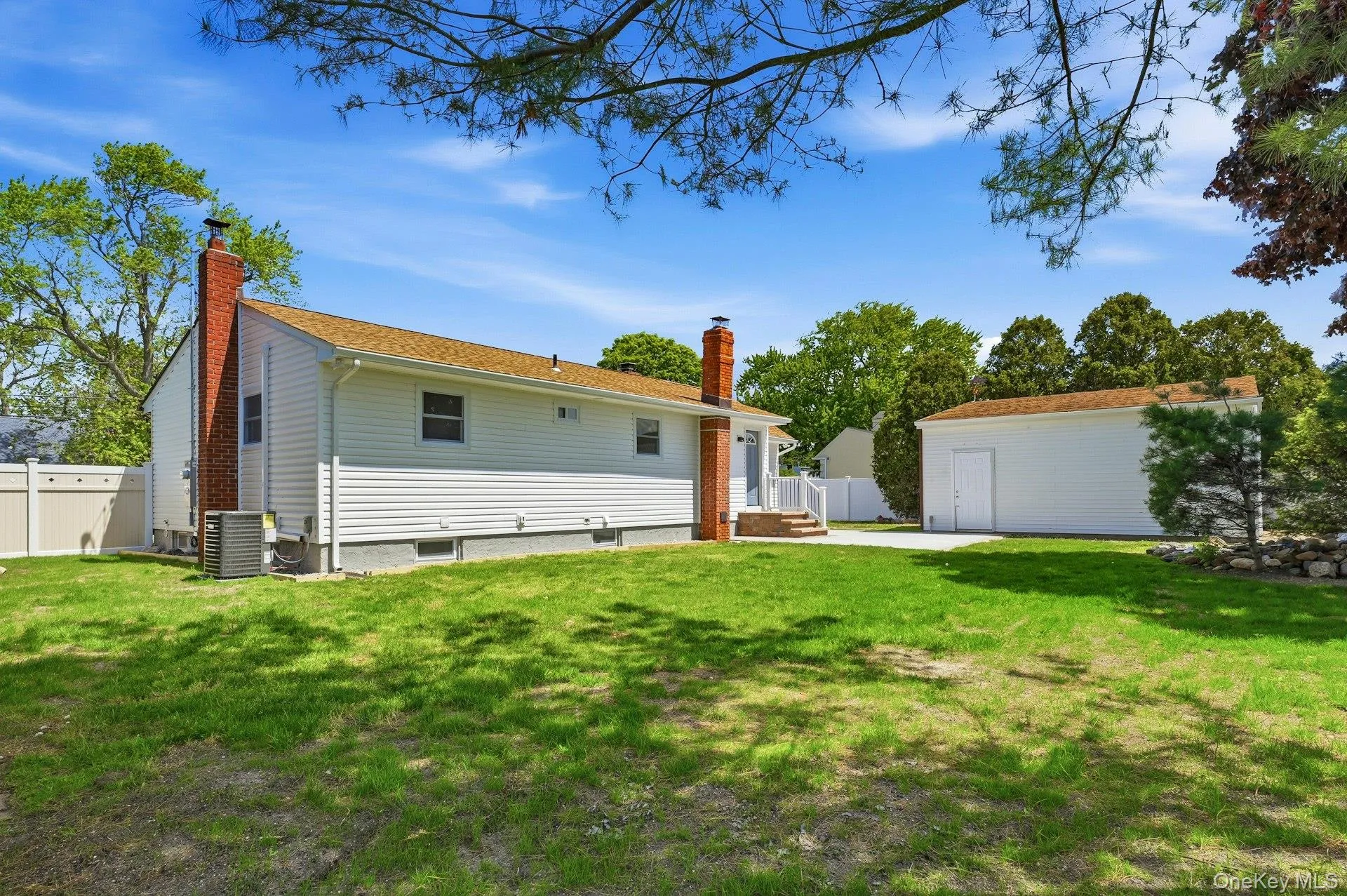 21 Robbins Street, Babylon, NY, 3 Bedrooms Bedrooms, 5 Rooms Rooms,2 BathroomsBathrooms,Residential,For Rent,Robbins,0,996633 21 Robbins Street, Babylon, NY, 3 Bedrooms Bedrooms, 5 Rooms Rooms,2 BathroomsBathrooms,Residential,For Rent,Robbins,0,996633