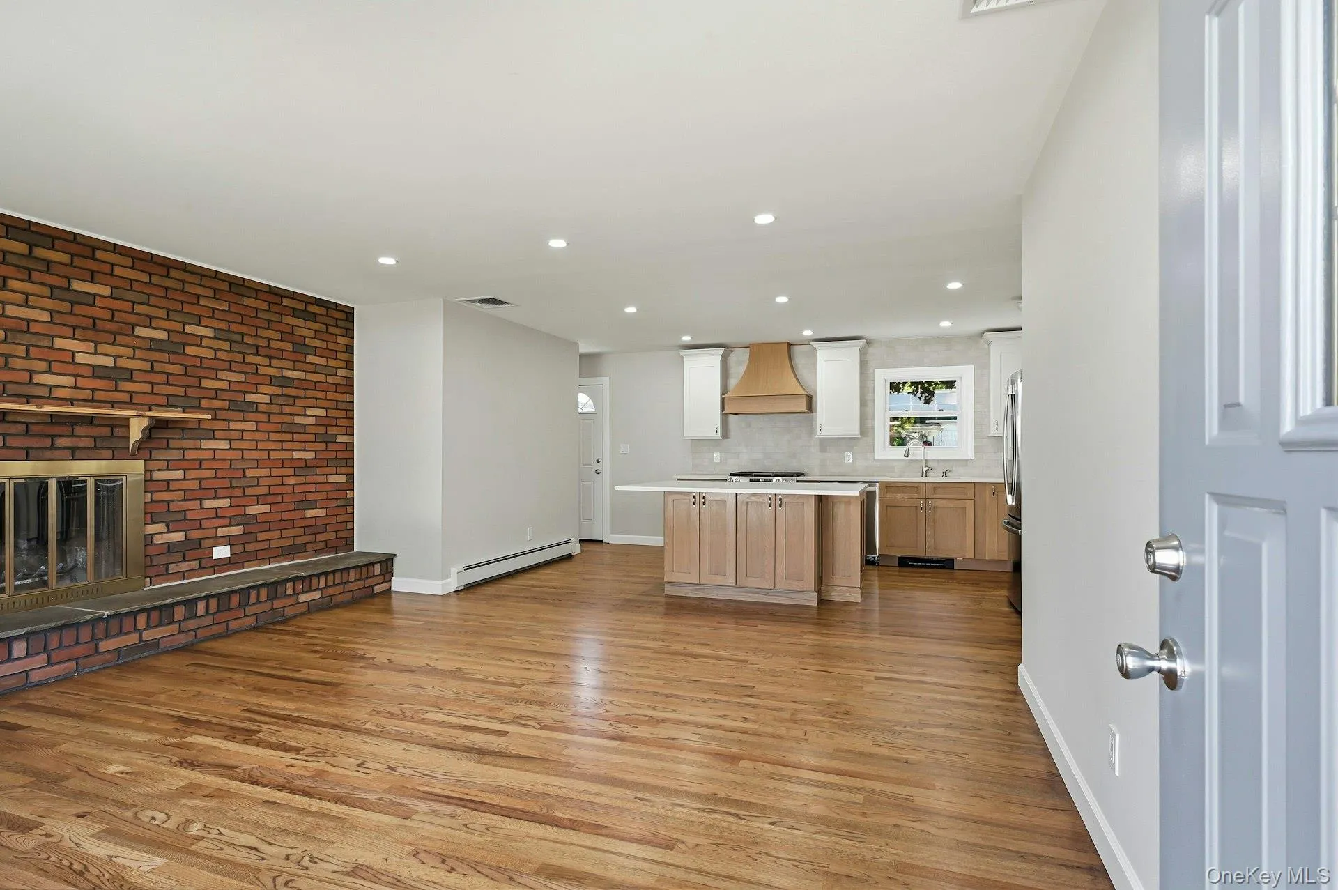 21 Robbins Street, Babylon, NY, 3 Bedrooms Bedrooms, 5 Rooms Rooms,2 BathroomsBathrooms,Residential,For Rent,Robbins,0,996633 21 Robbins Street, Babylon, NY, 3 Bedrooms Bedrooms, 5 Rooms Rooms,2 BathroomsBathrooms,Residential,For Rent,Robbins,0,996633
