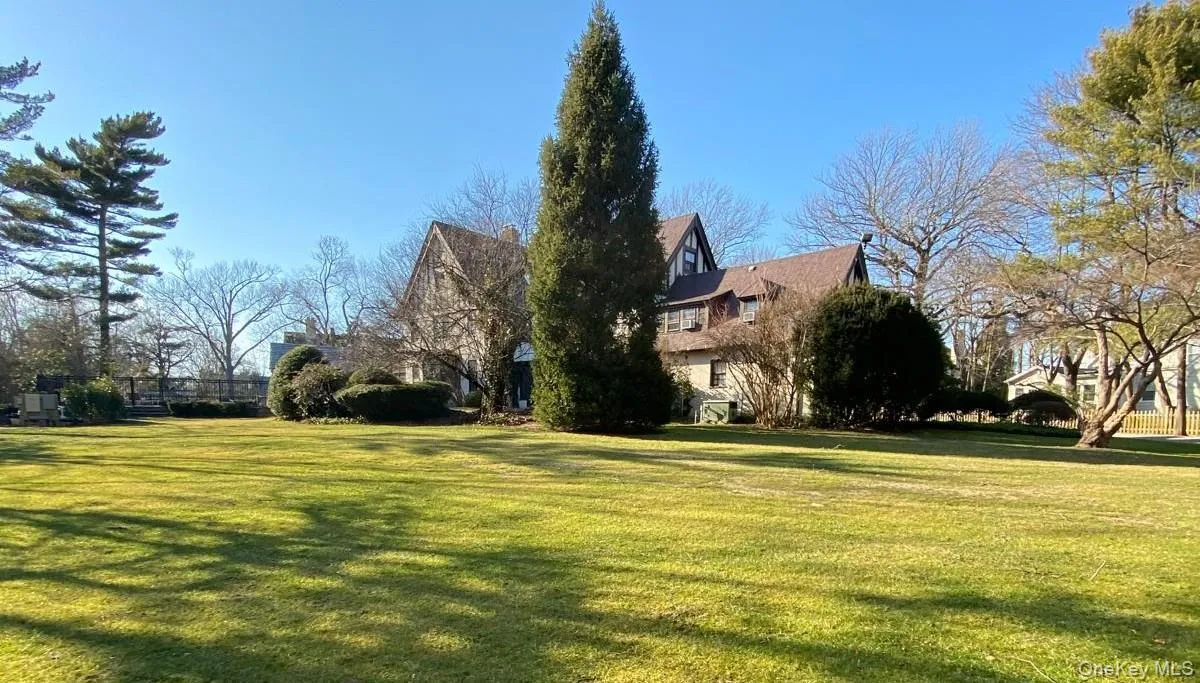 940 Smith Lane, Hempstead, NY, 6 Bedrooms Bedrooms, 11 Rooms Rooms,5 BathroomsBathrooms,Residential Lease,For Rent,Smith,0,996637 940 Smith Lane, Hempstead, NY, 6 Bedrooms Bedrooms, 11 Rooms Rooms,5 BathroomsBathrooms,Residential Lease,For Rent,Smith,0,996637