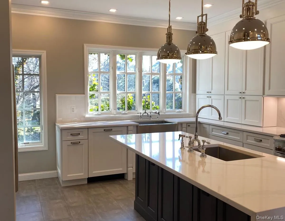 940 Smith Lane, Hempstead, NY, 6 Bedrooms Bedrooms, 11 Rooms Rooms,5 BathroomsBathrooms,Residential Lease,For Rent,Smith,0,996637 940 Smith Lane, Hempstead, NY, 6 Bedrooms Bedrooms, 11 Rooms Rooms,5 BathroomsBathrooms,Residential Lease,For Rent,Smith,0,996637