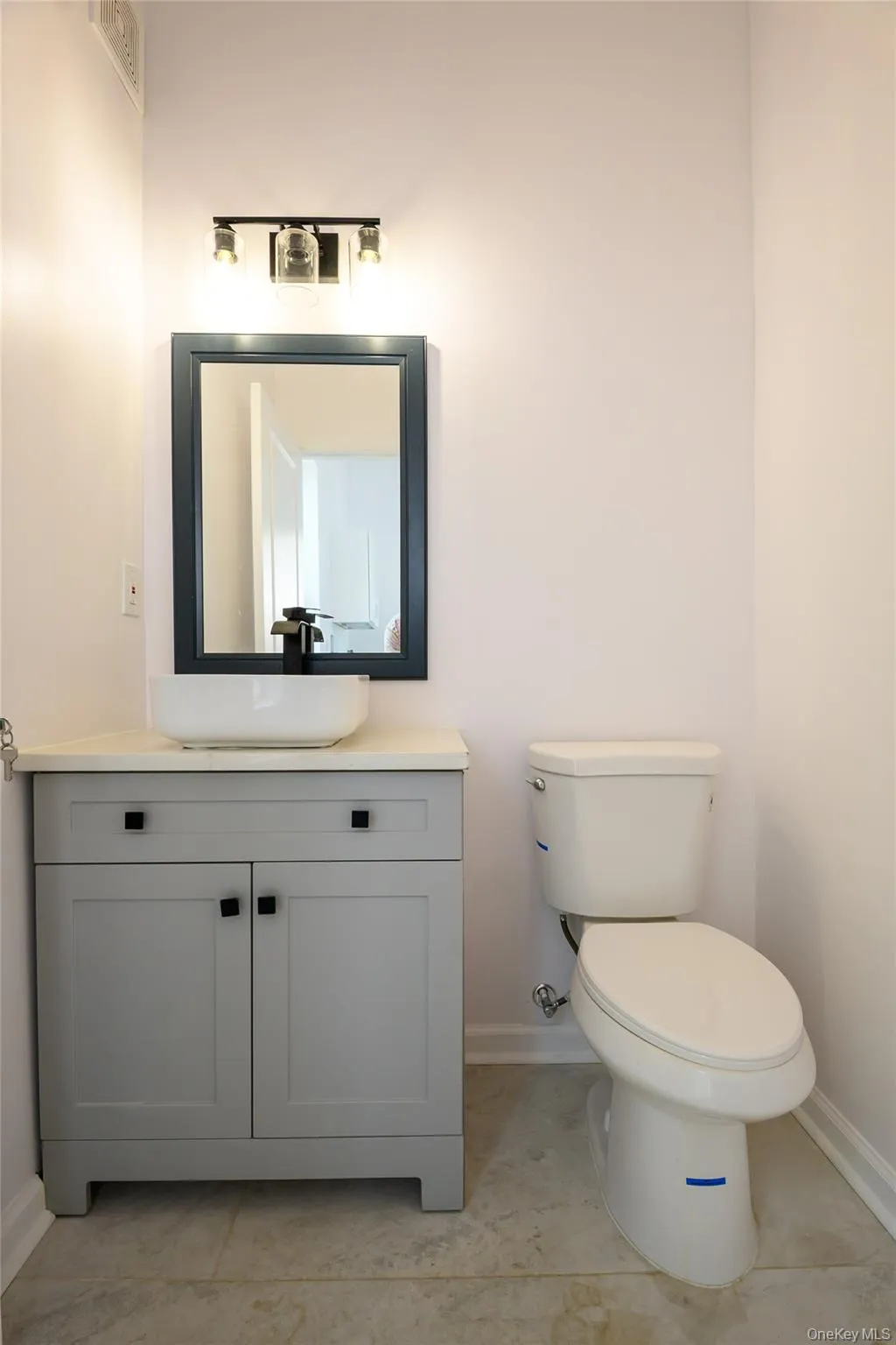 First floor lavatory First floor lavatory
