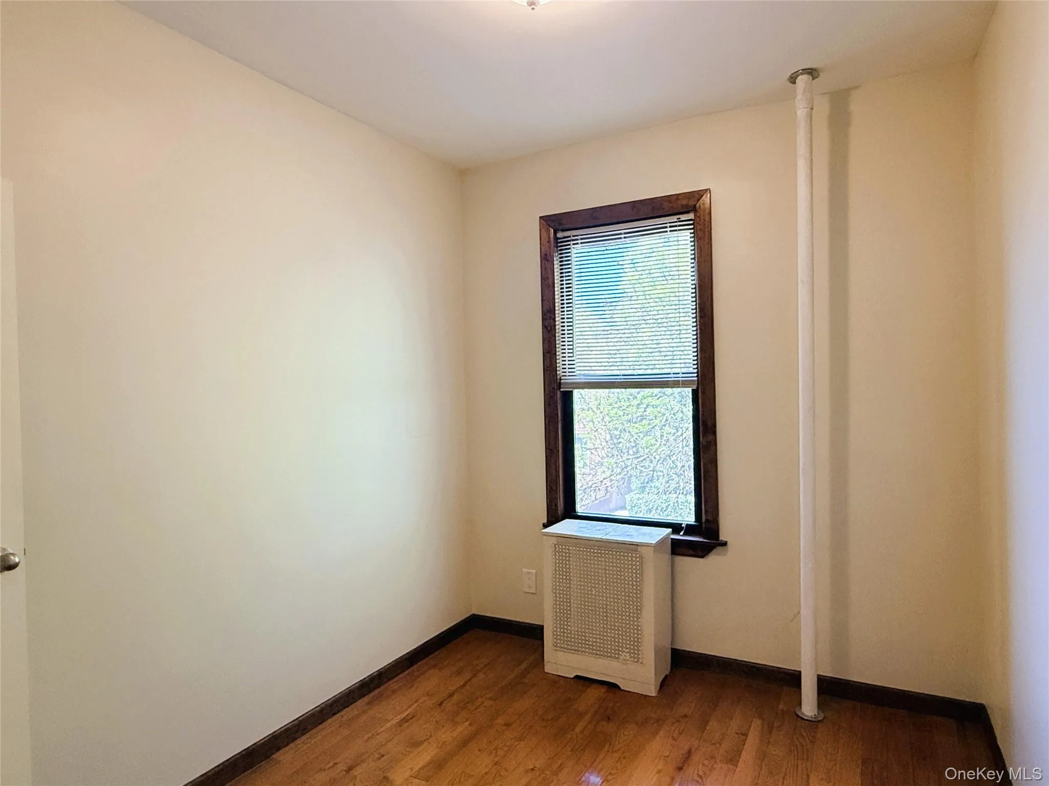 5017 41st Street, New York, NY, 3 Bedrooms Bedrooms, 7 Rooms Rooms,1 BathroomBathrooms,Residential Lease,For Rent,41st,0,996678 5017 41st Street, New York, NY, 3 Bedrooms Bedrooms, 7 Rooms Rooms,1 BathroomBathrooms,Residential Lease,For Rent,41st,0,996678