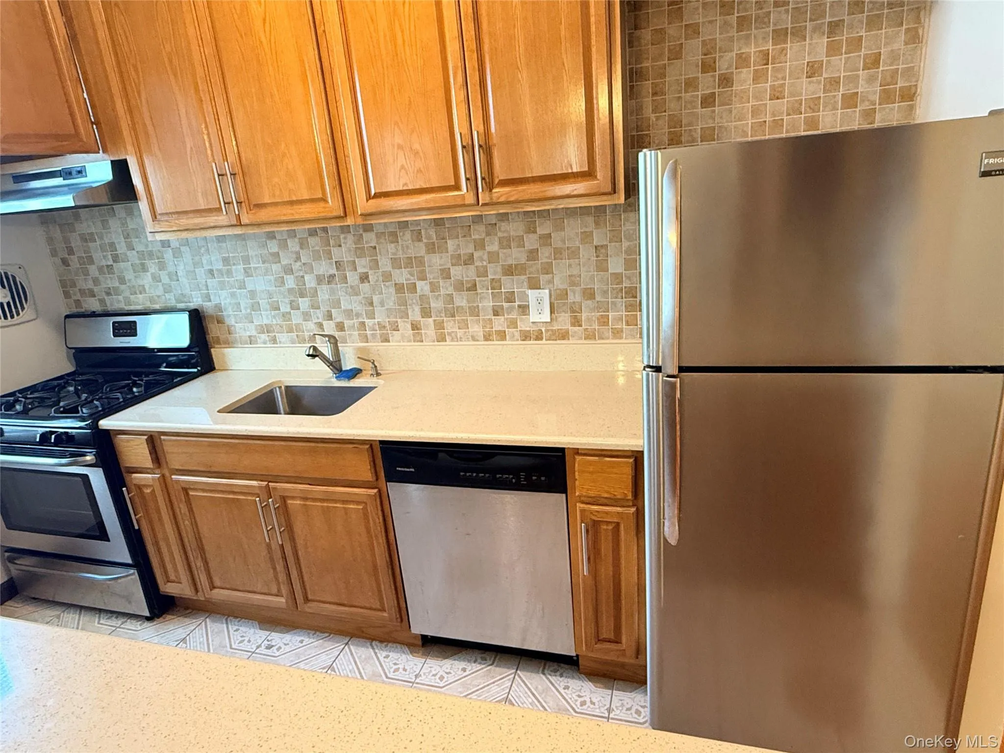5017 41st Street, New York, NY, 3 Bedrooms Bedrooms, 7 Rooms Rooms,1 BathroomBathrooms,Residential Lease,For Rent,41st,0,996678 5017 41st Street, New York, NY, 3 Bedrooms Bedrooms, 7 Rooms Rooms,1 BathroomBathrooms,Residential Lease,For Rent,41st,0,996678