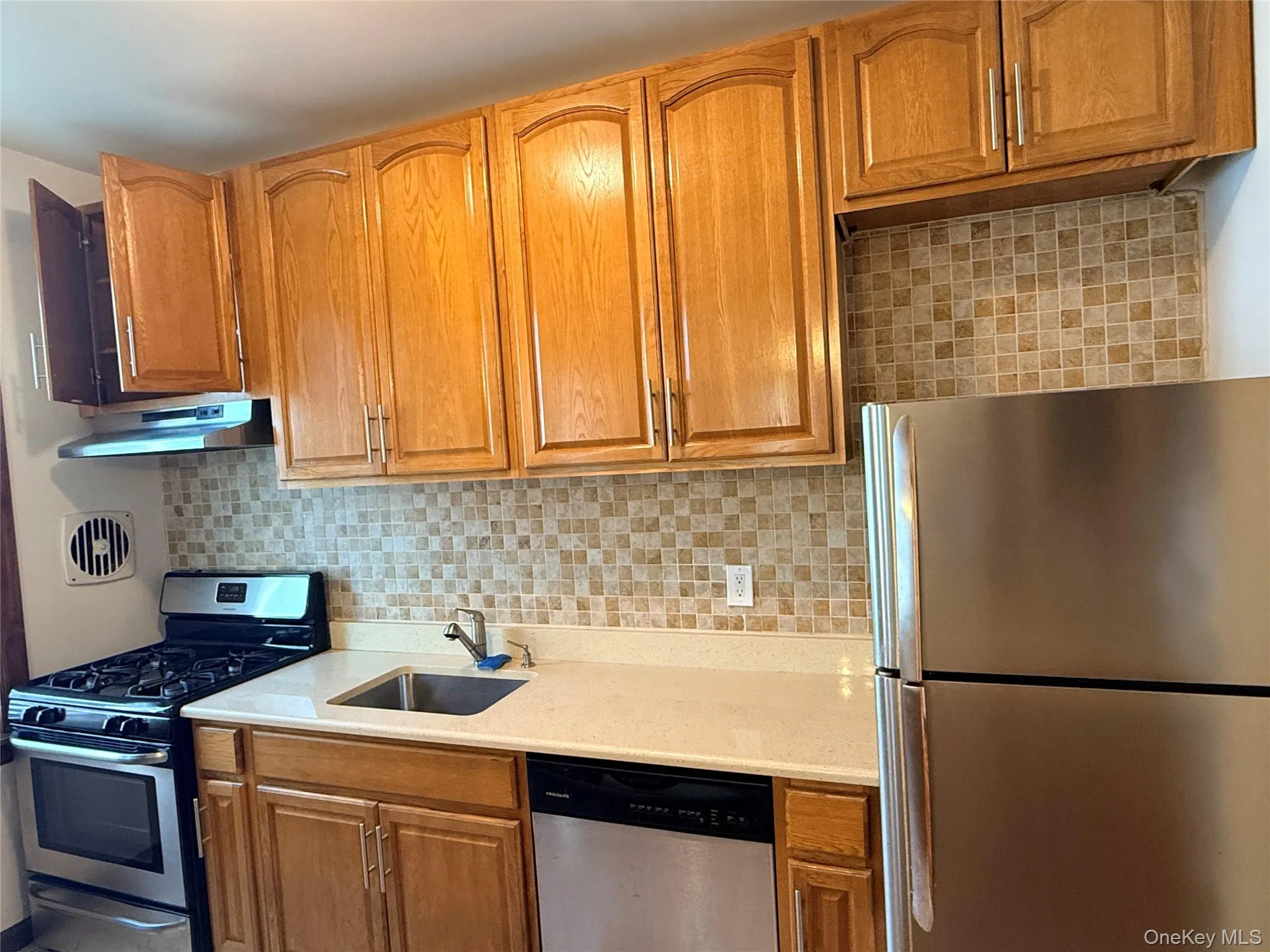 5017 41st Street, New York, NY, 3 Bedrooms Bedrooms, 7 Rooms Rooms,1 BathroomBathrooms,Residential Lease,For Rent,41st,0,996678 5017 41st Street, New York, NY, 3 Bedrooms Bedrooms, 7 Rooms Rooms,1 BathroomBathrooms,Residential Lease,For Rent,41st,0,996678