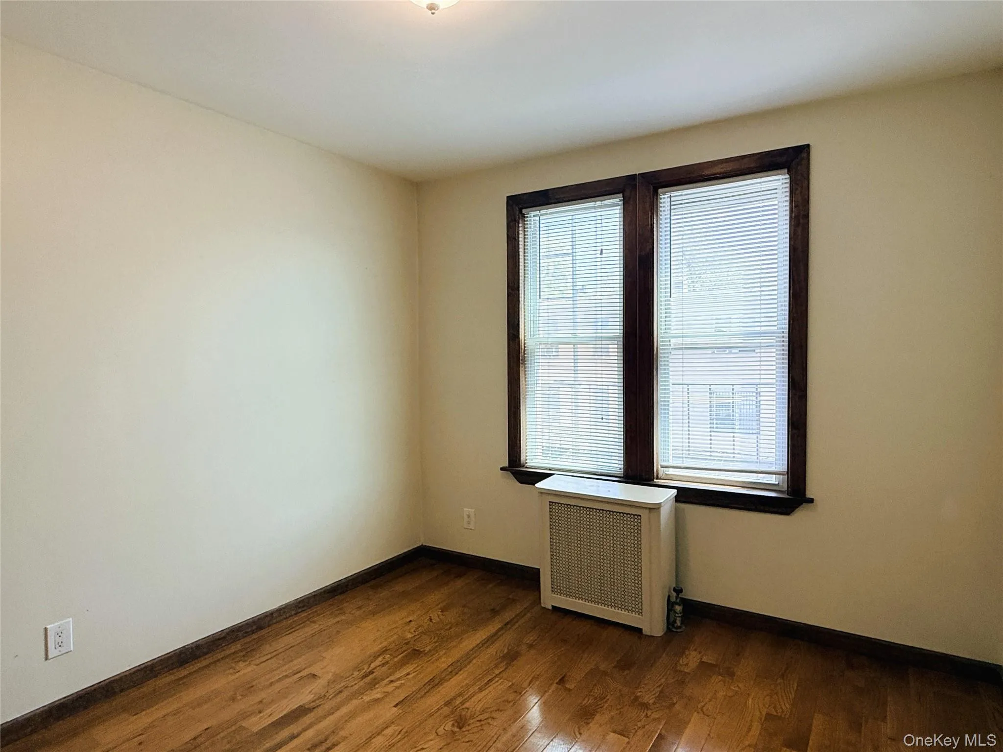 5017 41st Street, New York, NY, 3 Bedrooms Bedrooms, 7 Rooms Rooms,1 BathroomBathrooms,Residential Lease,For Rent,41st,0,996678 5017 41st Street, New York, NY, 3 Bedrooms Bedrooms, 7 Rooms Rooms,1 BathroomBathrooms,Residential Lease,For Rent,41st,0,996678