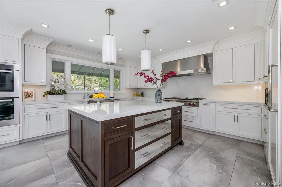 126 Station Road, North Hempstead, NY, 5 Bedrooms Bedrooms, 11 Rooms Rooms,4 BathroomsBathrooms,Residential,For Rent,Station,0,996679 126 Station Road, North Hempstead, NY, 5 Bedrooms Bedrooms, 11 Rooms Rooms,4 BathroomsBathrooms,Residential,For Rent,Station,0,996679