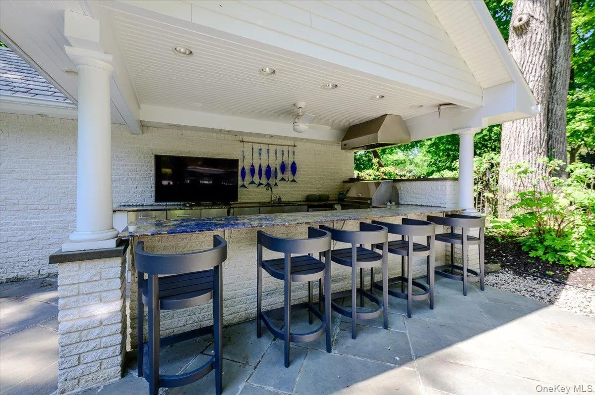 126 Station Road, North Hempstead, NY, 5 Bedrooms Bedrooms, 11 Rooms Rooms,4 BathroomsBathrooms,Residential,For Rent,Station,0,996679 126 Station Road, North Hempstead, NY, 5 Bedrooms Bedrooms, 11 Rooms Rooms,4 BathroomsBathrooms,Residential,For Rent,Station,0,996679