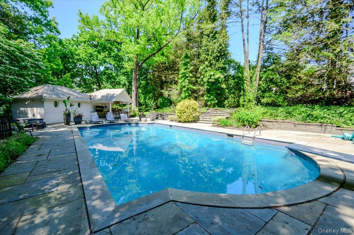 126 Station Road, North Hempstead, NY, 5 Bedrooms Bedrooms, 11 Rooms Rooms,4 BathroomsBathrooms,Residential,For Rent,Station,0,996679 126 Station Road, North Hempstead, NY, 5 Bedrooms Bedrooms, 11 Rooms Rooms,4 BathroomsBathrooms,Residential,For Rent,Station,0,996679