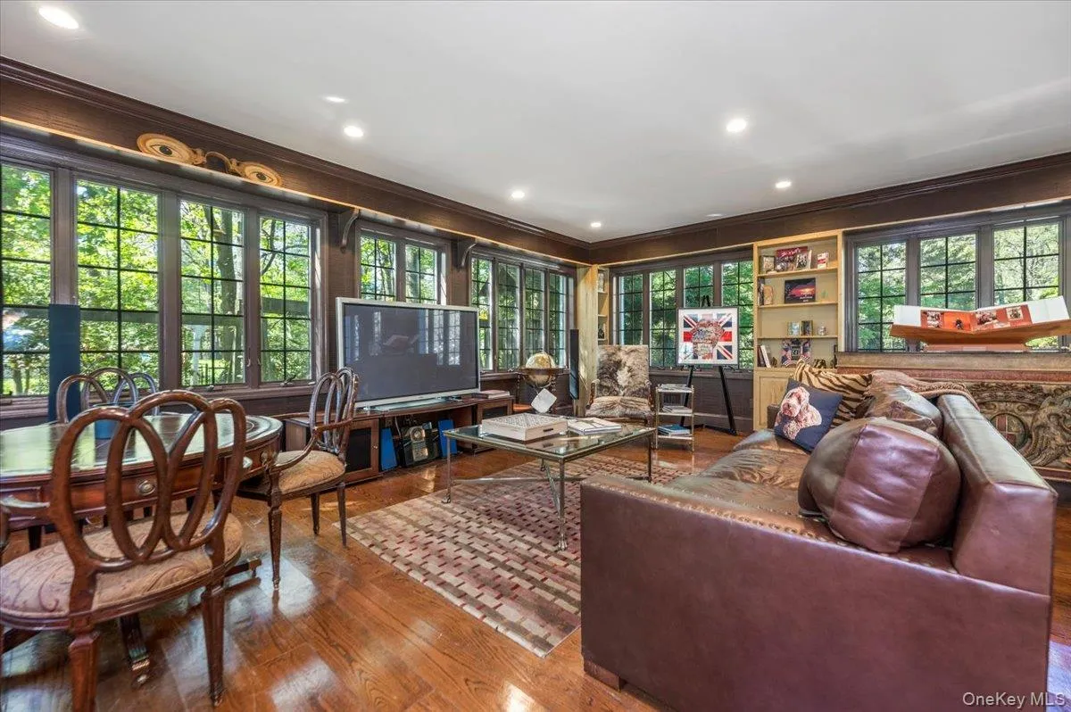 126 Station Road, North Hempstead, NY, 5 Bedrooms Bedrooms, 11 Rooms Rooms,4 BathroomsBathrooms,Residential,For Rent,Station,0,996679 126 Station Road, North Hempstead, NY, 5 Bedrooms Bedrooms, 11 Rooms Rooms,4 BathroomsBathrooms,Residential,For Rent,Station,0,996679