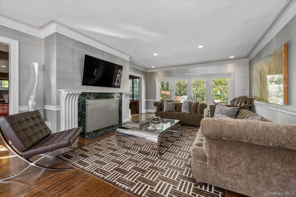 126 Station Road, North Hempstead, NY, 5 Bedrooms Bedrooms, 11 Rooms Rooms,4 BathroomsBathrooms,Residential,For Rent,Station,0,996679 126 Station Road, North Hempstead, NY, 5 Bedrooms Bedrooms, 11 Rooms Rooms,4 BathroomsBathrooms,Residential,For Rent,Station,0,996679
