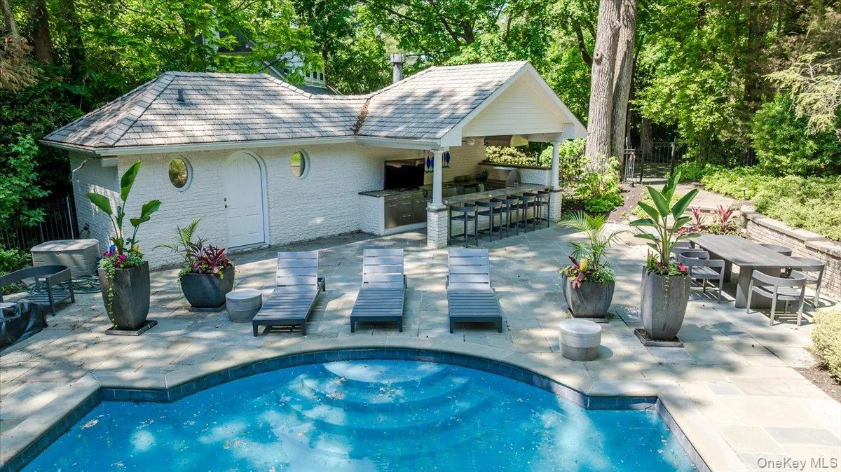 126 Station Road, North Hempstead, NY, 5 Bedrooms Bedrooms, 11 Rooms Rooms,4 BathroomsBathrooms,Residential,For Rent,Station,0,996679 126 Station Road, North Hempstead, NY, 5 Bedrooms Bedrooms, 11 Rooms Rooms,4 BathroomsBathrooms,Residential,For Rent,Station,0,996679