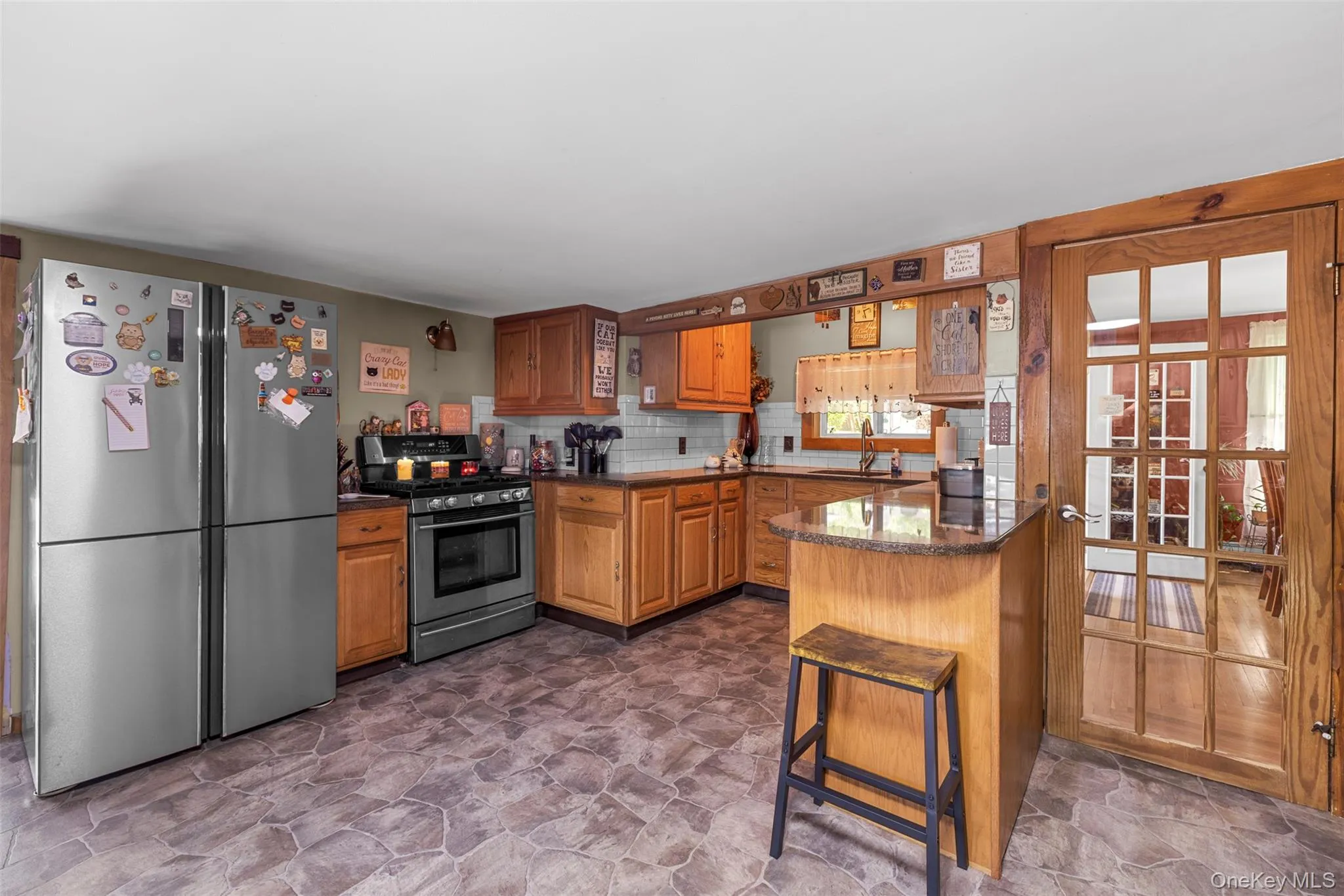 Granite countertops! Granite countertops!