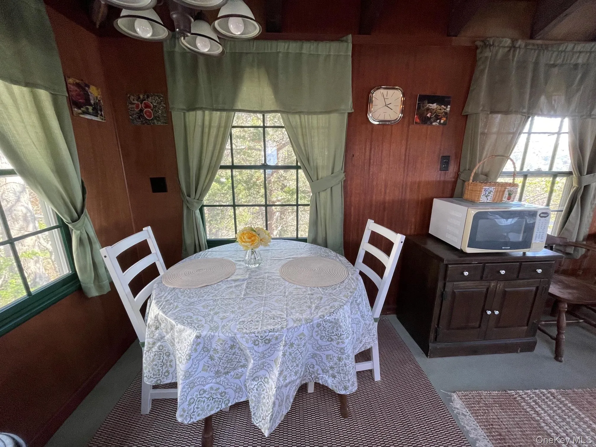 1834A Edwards Avenue, Riverhead, NY, 3 Bedrooms Bedrooms, 6 Rooms Rooms,1 BathroomBathrooms,Residential Lease,For Rent,Edwards,0,996704 1834A Edwards Avenue, Riverhead, NY, 3 Bedrooms Bedrooms, 6 Rooms Rooms,1 BathroomBathrooms,Residential Lease,For Rent,Edwards,0,996704