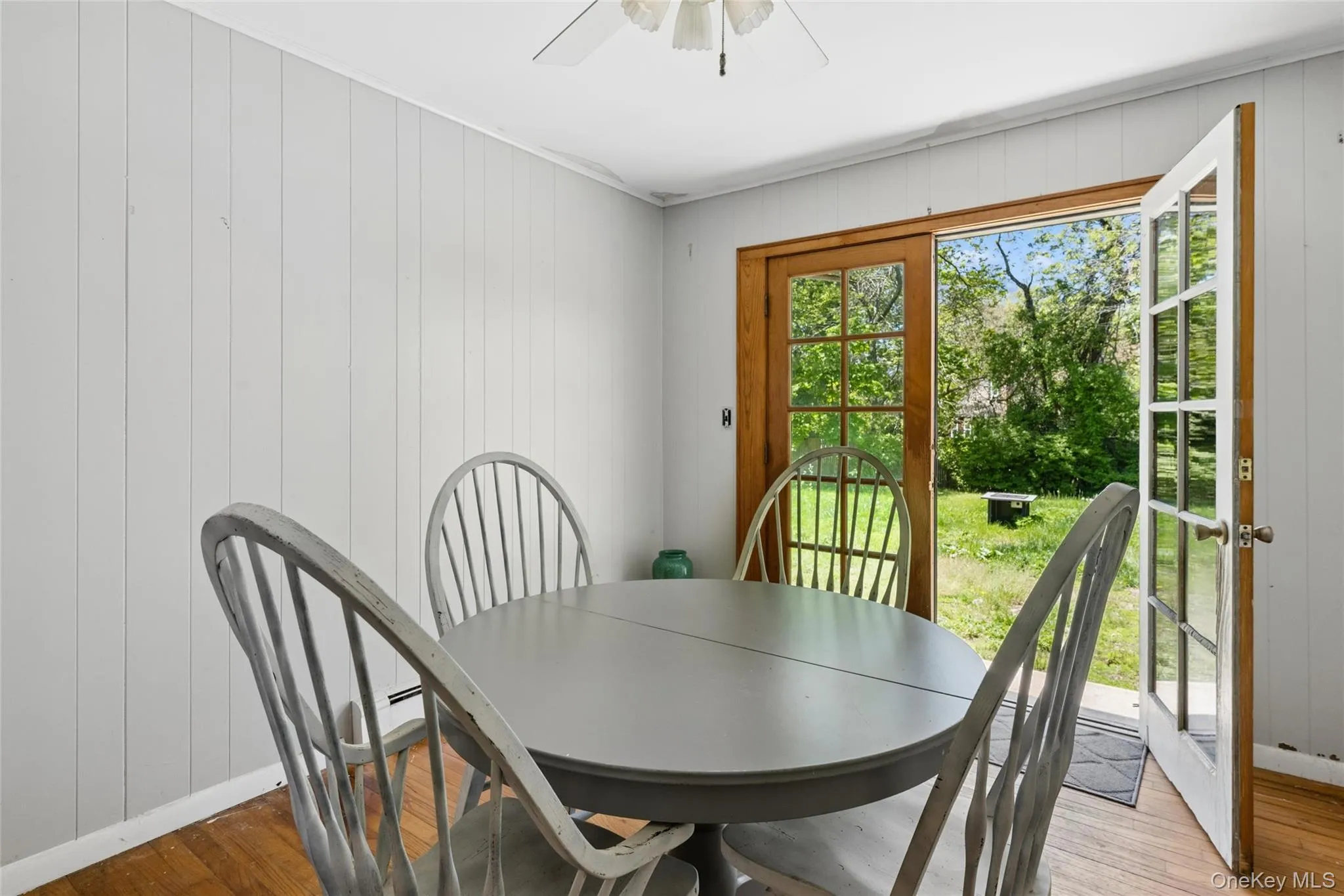 11 Columbia Street, Southampton, NY, 4 Bedrooms Bedrooms, 10 Rooms Rooms,2 BathroomsBathrooms,Residential,For Rent,Columbia,0,996711 11 Columbia Street, Southampton, NY, 4 Bedrooms Bedrooms, 10 Rooms Rooms,2 BathroomsBathrooms,Residential,For Rent,Columbia,0,996711