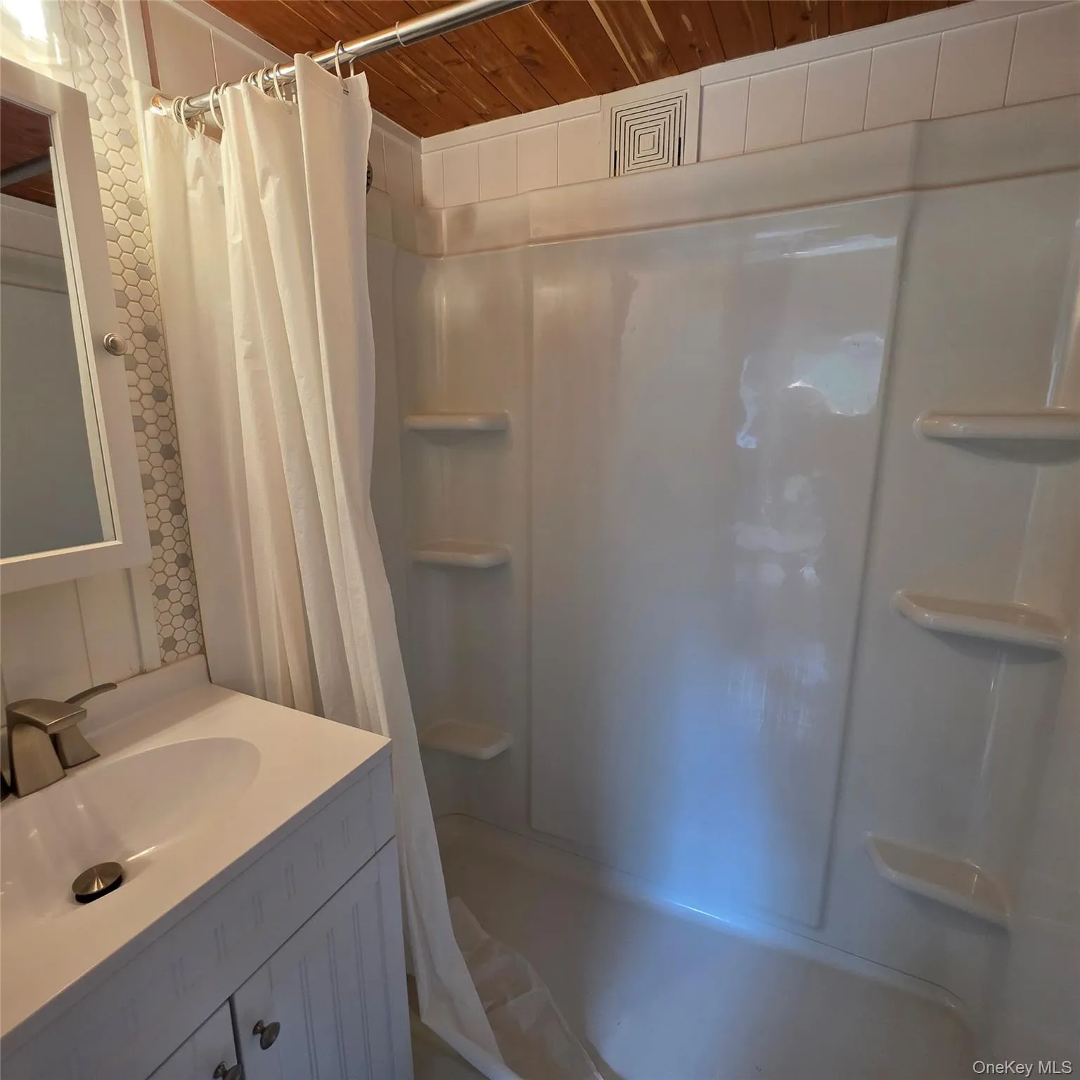 38 Gnarled Hollow Road, Brookhaven, NY, 1 Room Rooms,1 BathroomBathrooms,Residential Lease,For Rent,Gnarled Hollow,0,996713 38 Gnarled Hollow Road, Brookhaven, NY, 1 Room Rooms,1 BathroomBathrooms,Residential Lease,For Rent,Gnarled Hollow,0,996713